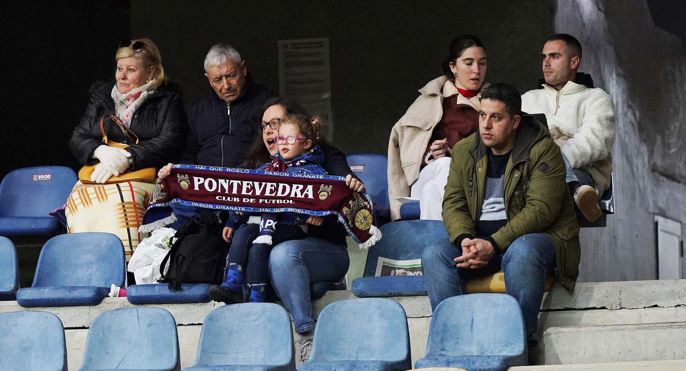 Partido entre Pontevedra CF e UP Langreo en Pasarón Partido entre Pontevedra CF e UP Langreo en Pasarón