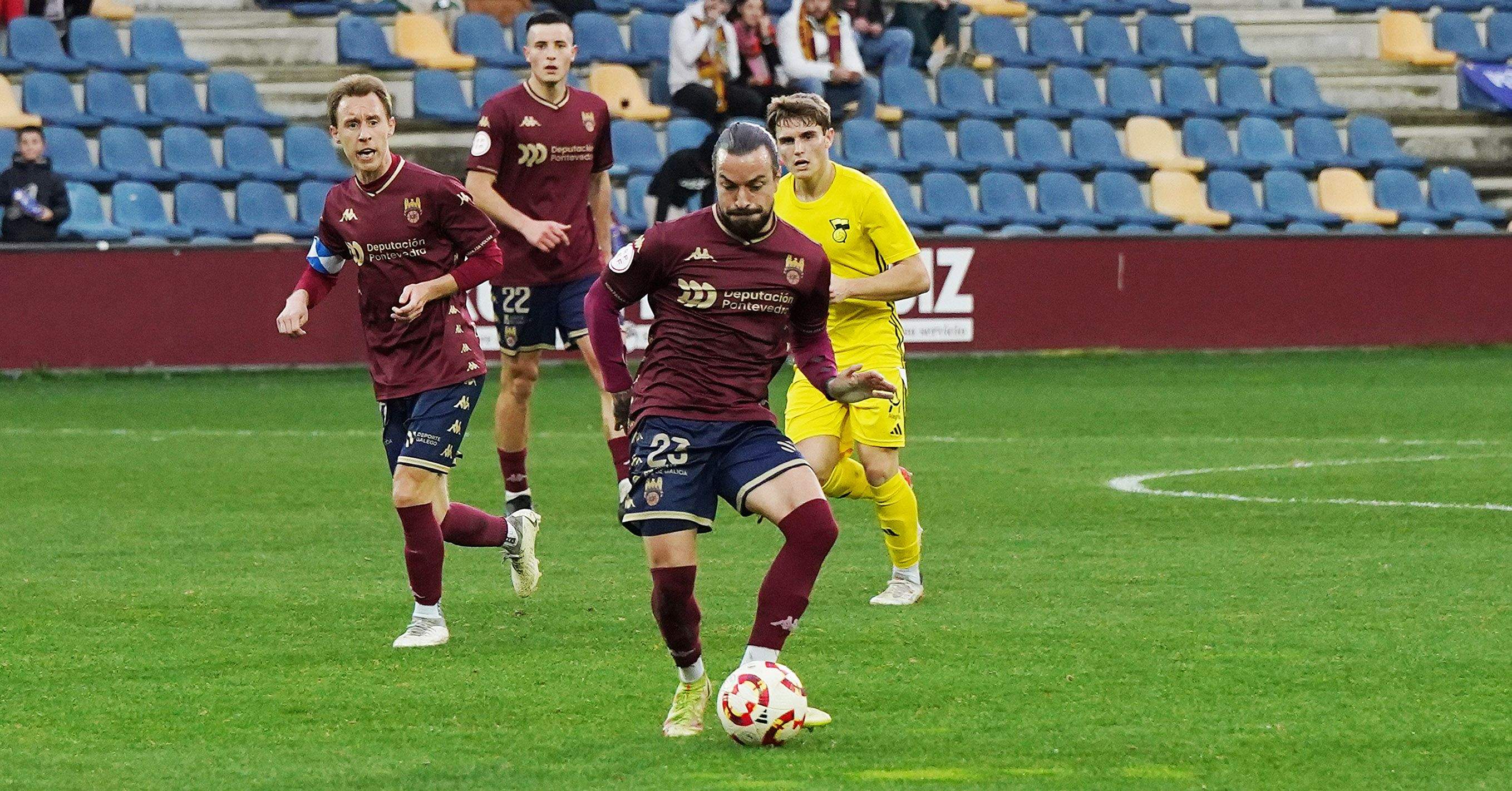 Partido entre Pontevedra CF e UP Langreo en Pasarón Partido entre Pontevedra CF e UP Langreo en Pasarón