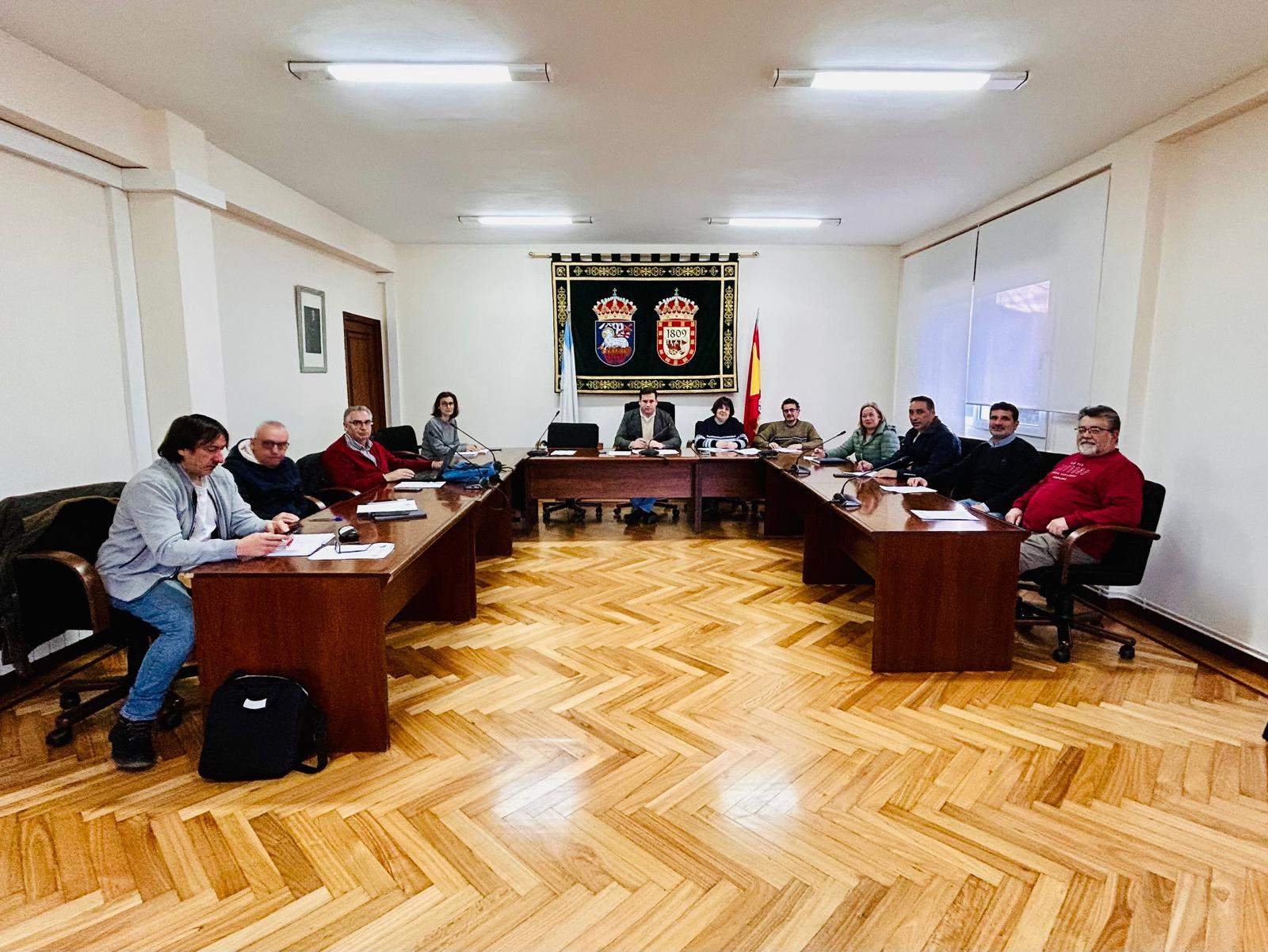 Sinatura do primeiro convenio colectivo do persoal laboral do Concello