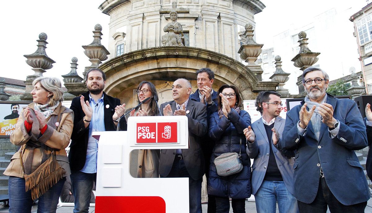 Mitin do PSdeG-PSOE ao aire libre na praza da Peregrina