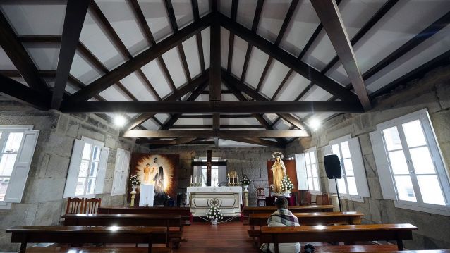 Capilla principal del Santuario de las Apariciones cuyo techo y vigas fueron restaurados Capilla principal del Santuario de las Apariciones cuyo techo y vigas fueron restaurados