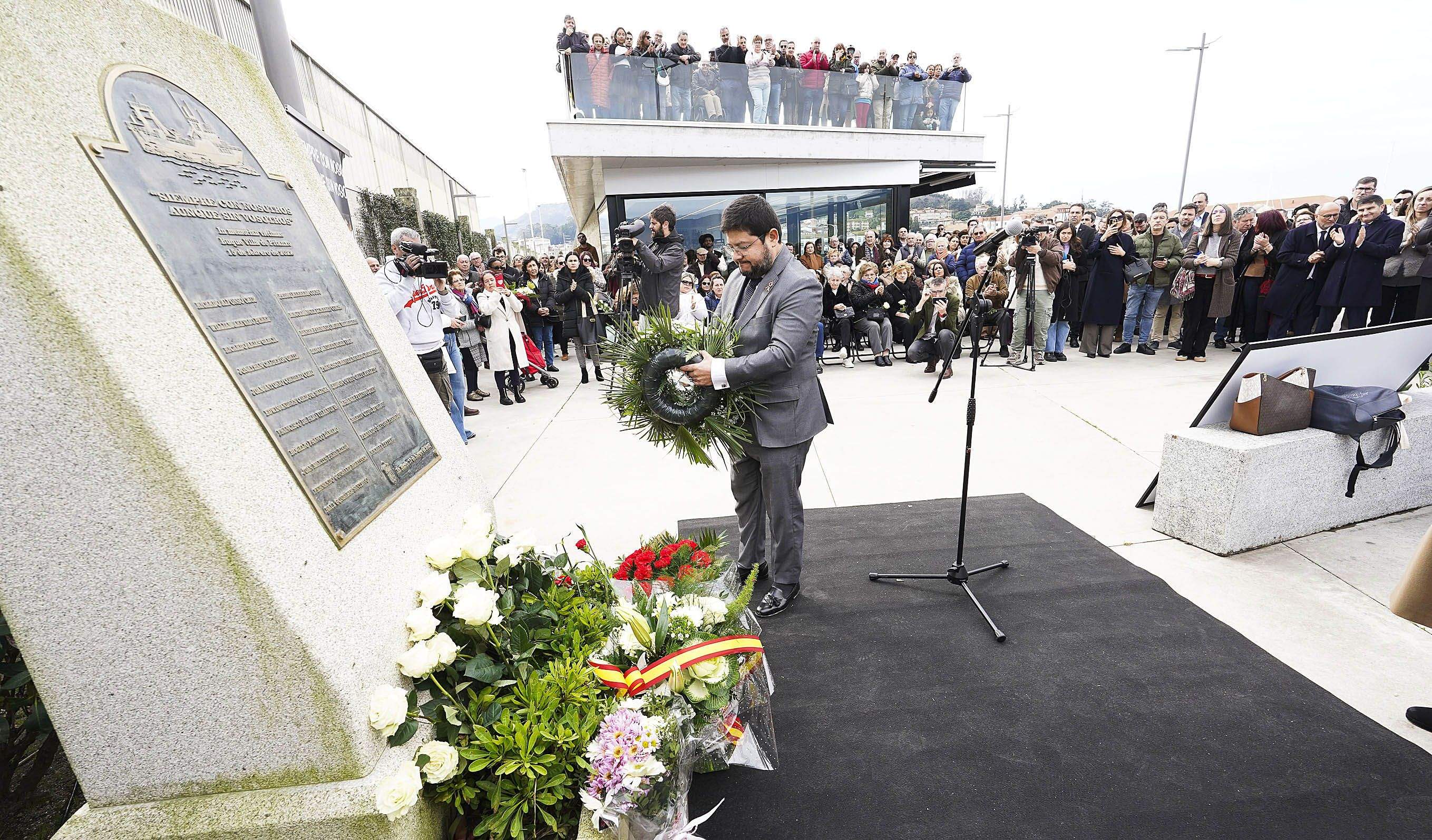Homenaje por el tercer aniversario del naufragio del pesquero 'Villa de Pitanxo' Homenaje por el tercer aniversario del naufragio del pesquero 'Villa de Pitanxo'