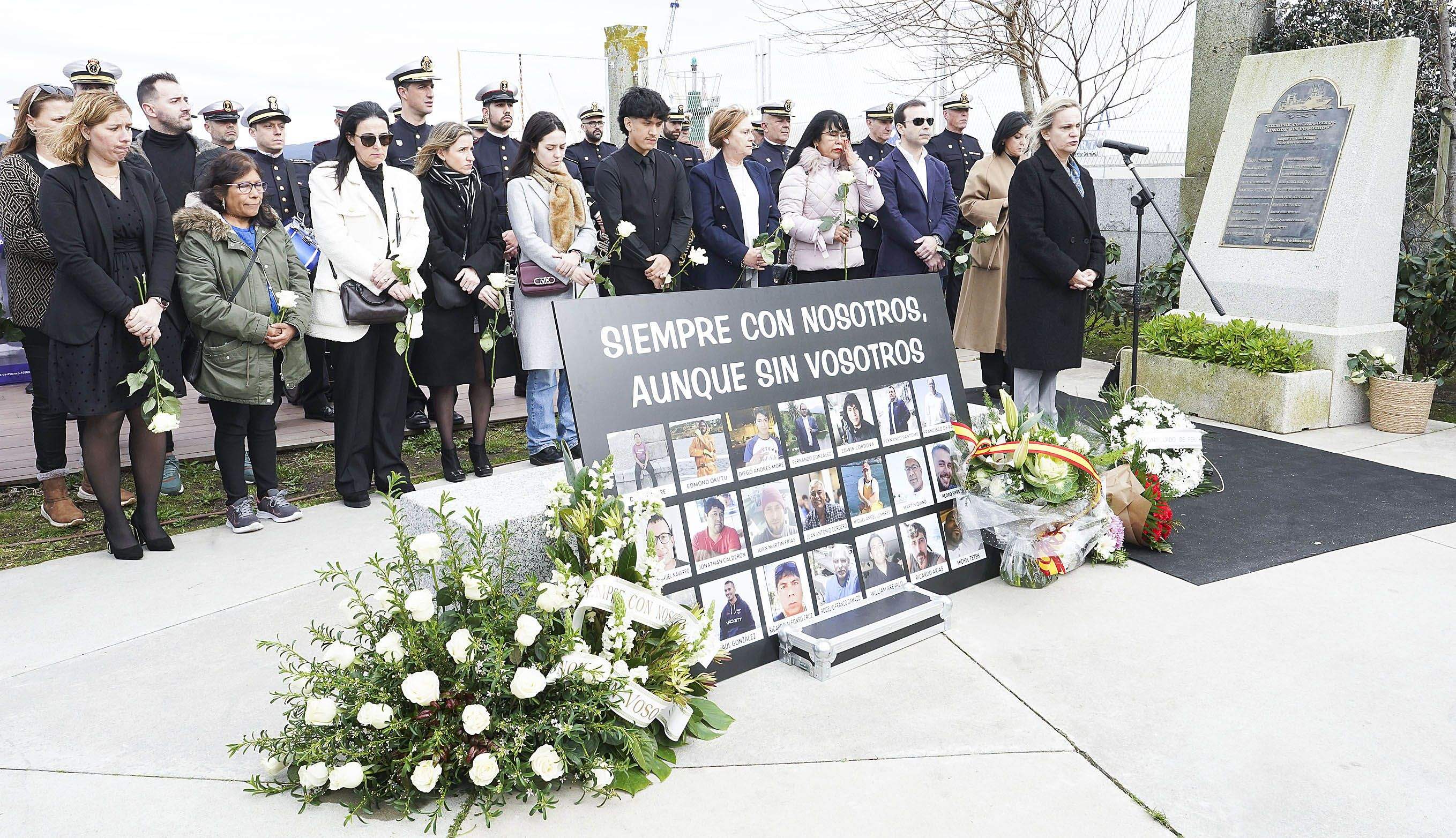 Homenaje por el tercer aniversario del naufragio del pesquero 'Villa de Pitanxo' Homenaje por el tercer aniversario del naufragio del pesquero 'Villa de Pitanxo'