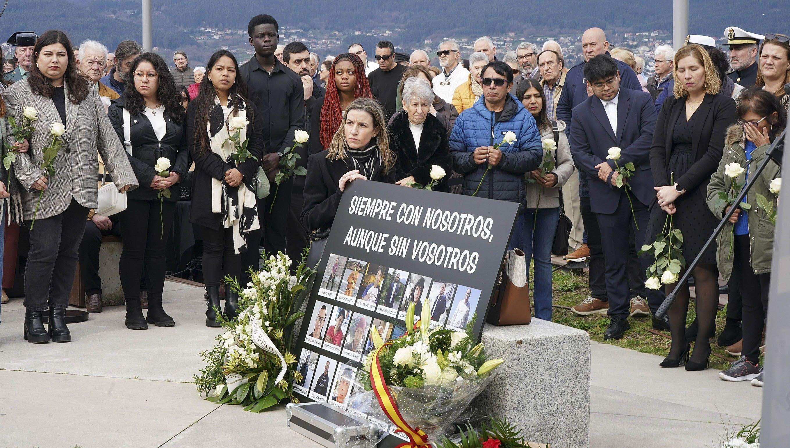 Homenaje por el tercer aniversario del naufragio del pesquero 'Villa de Pitanxo' Homenaje por el tercer aniversario del naufragio del pesquero 'Villa de Pitanxo'
