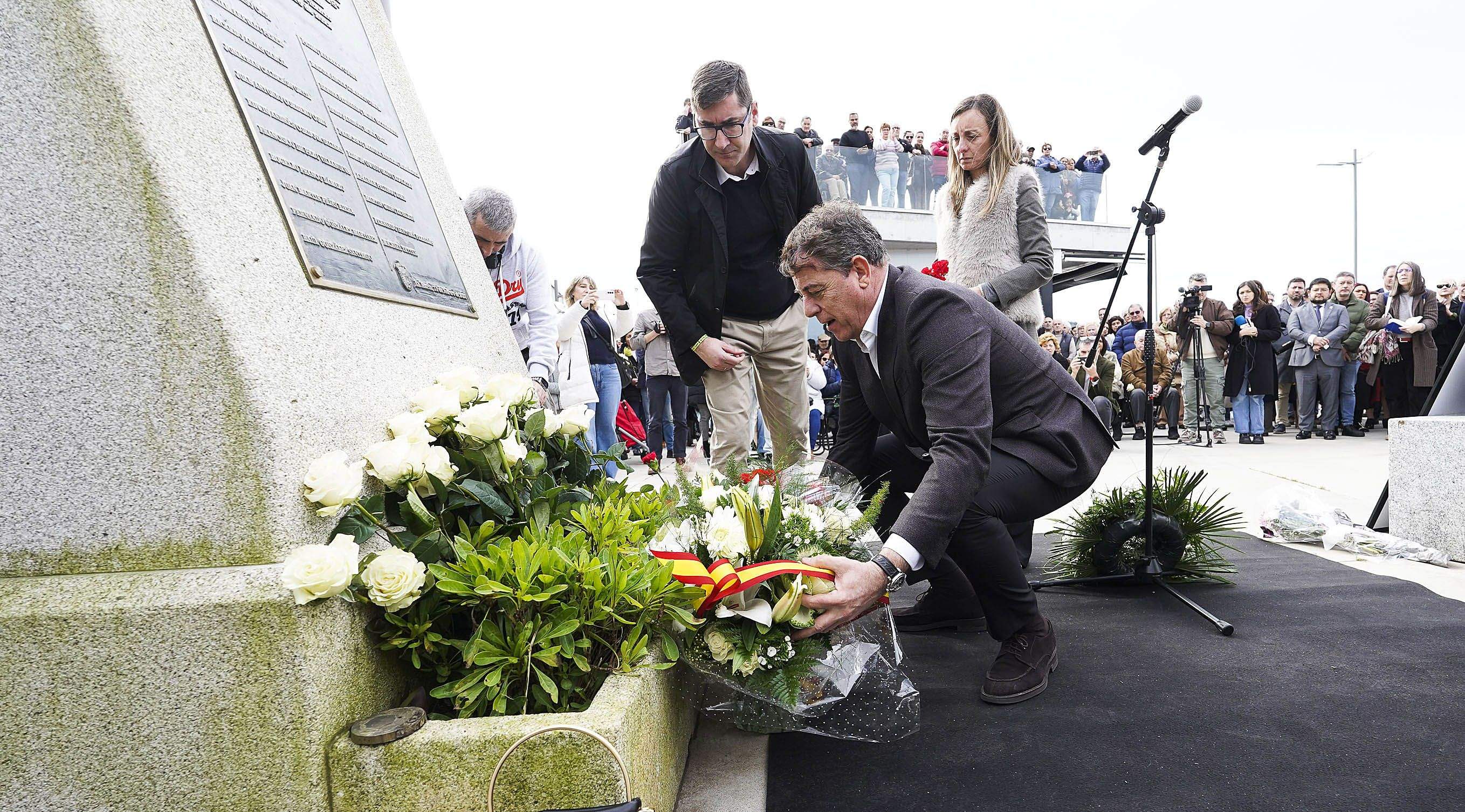 Homenaje por el tercer aniversario del naufragio del pesquero 'Villa de Pitanxo' Homenaje por el tercer aniversario del naufragio del pesquero 'Villa de Pitanxo'