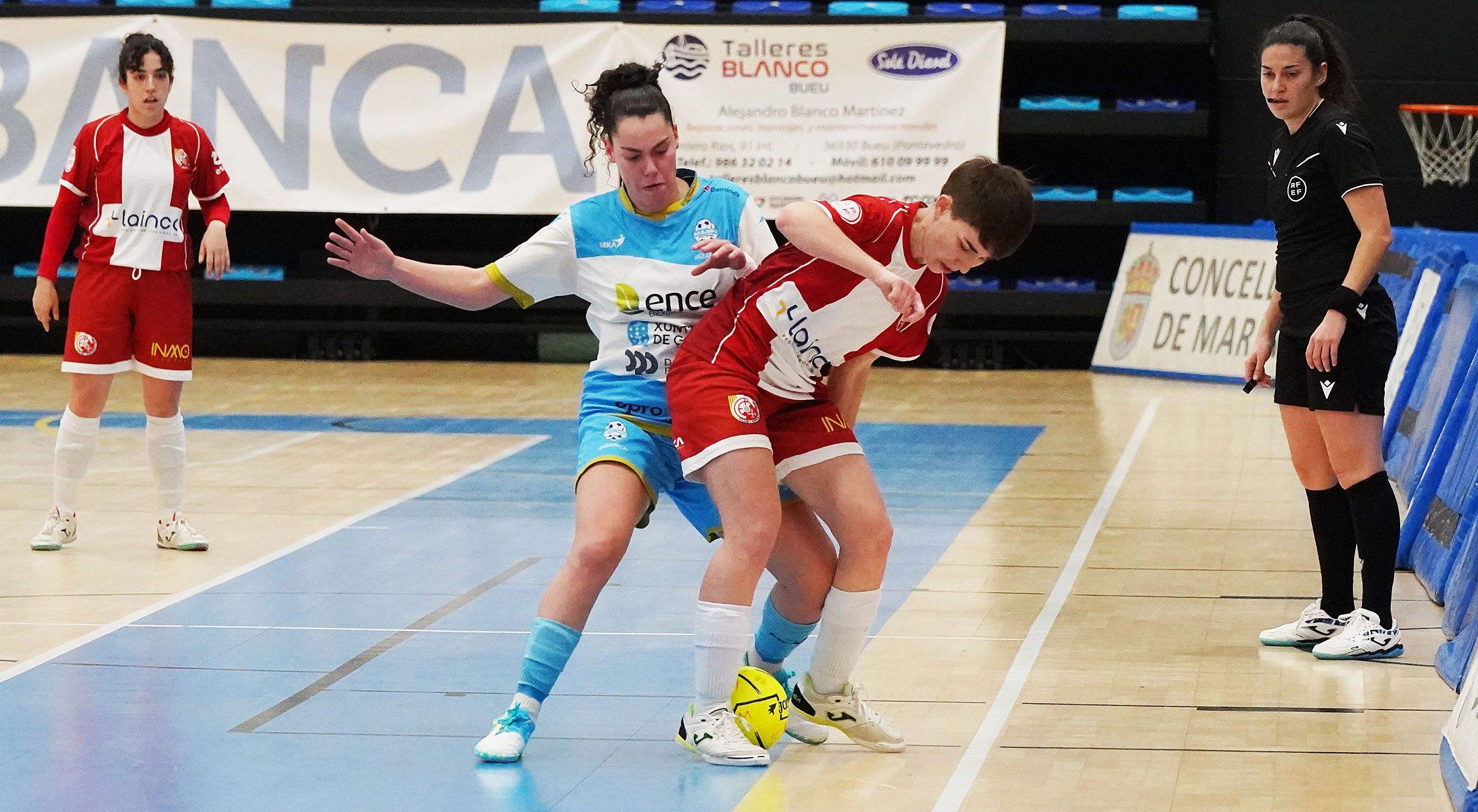 Partido entre el Marín Futsal y el Lainco Rubí en A Raña Partido entre el Marín Futsal y el Lainco Rubí en A Raña