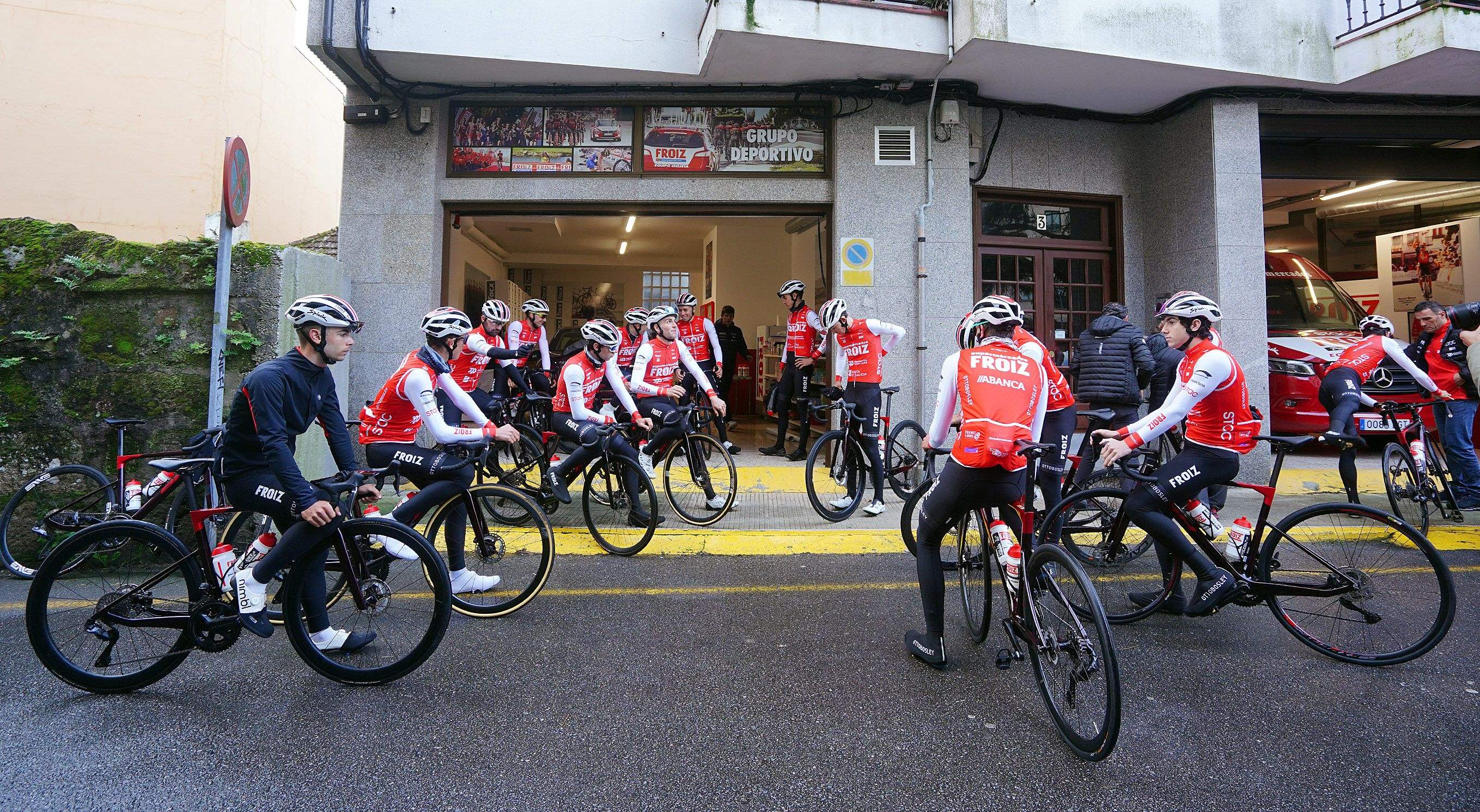 O equipo ciclista Froiz inicia a tempada 2025 O equipo ciclista Froiz inicia a tempada 2025