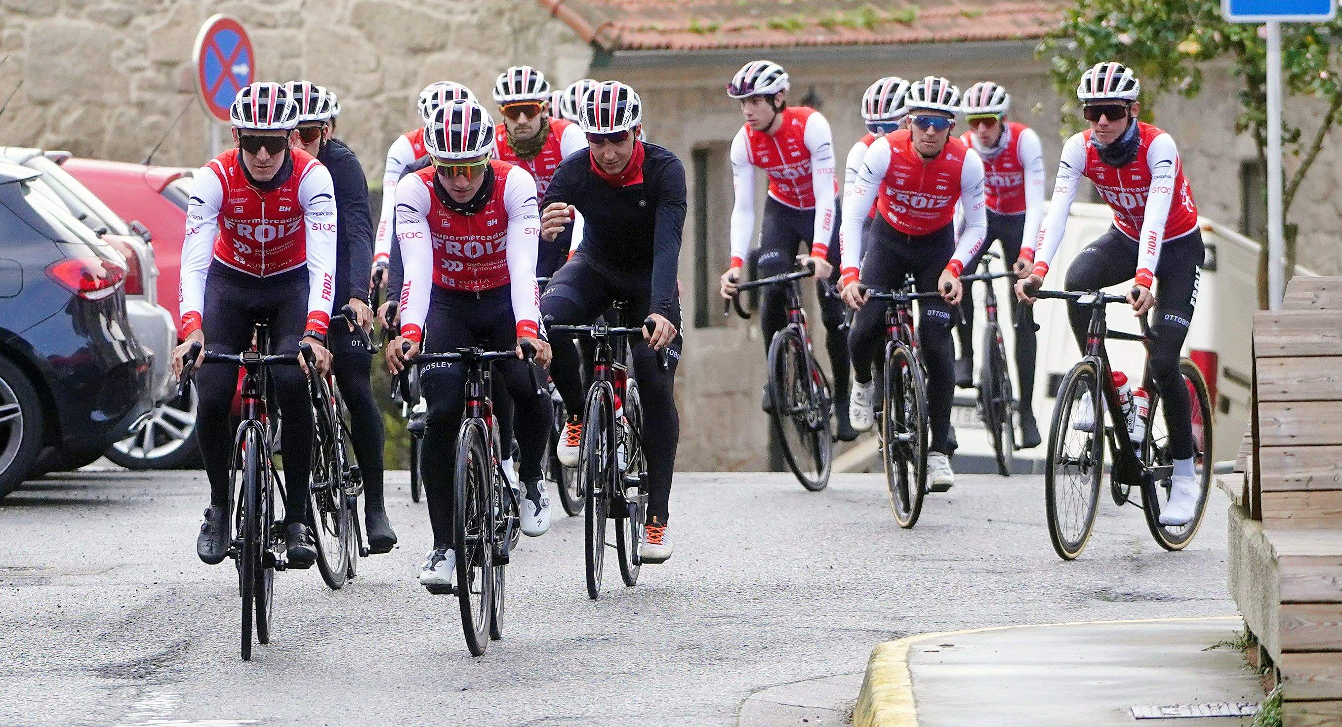 O equipo ciclista Froiz inicia a tempada 2025