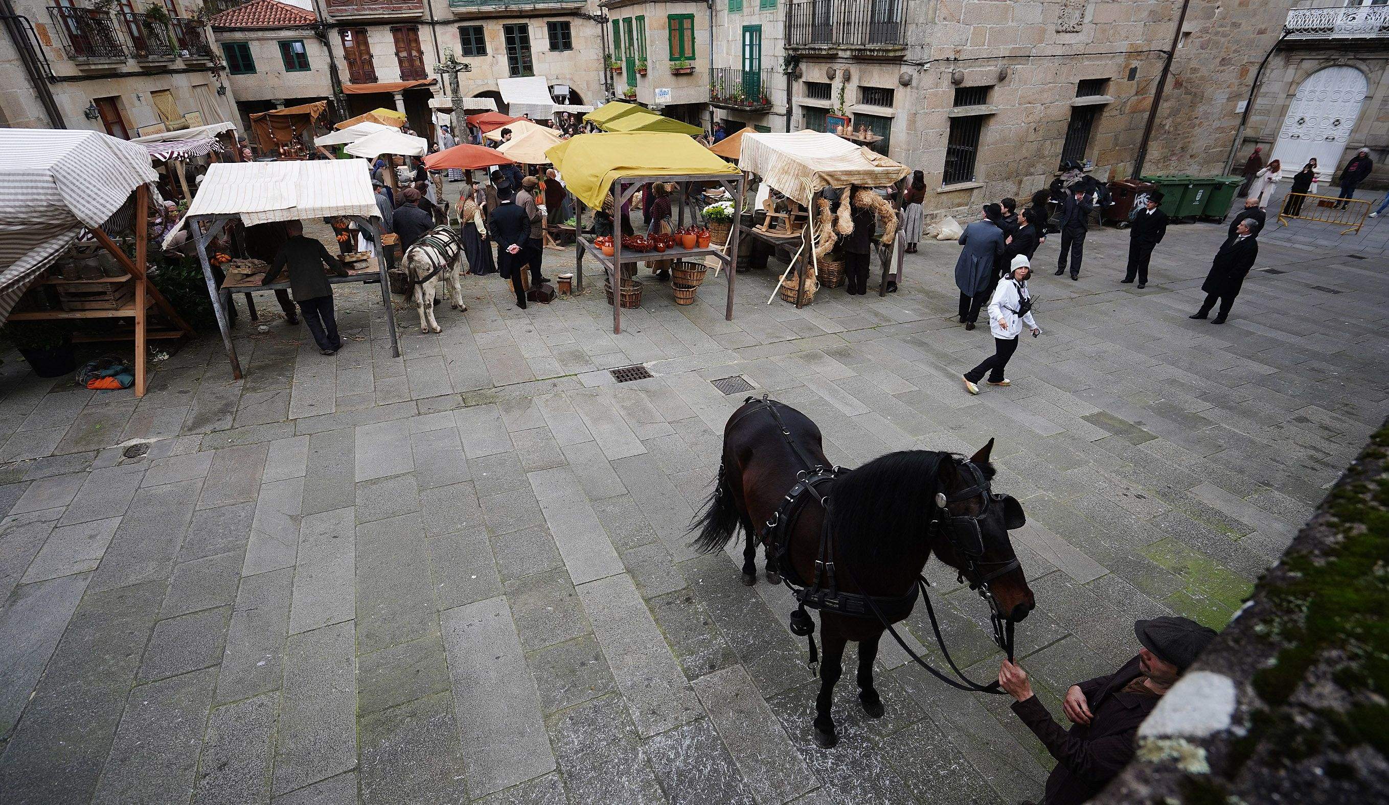 Rodaje de "Las hijas de la criada" en la plaza de la Leña en Pontevedra