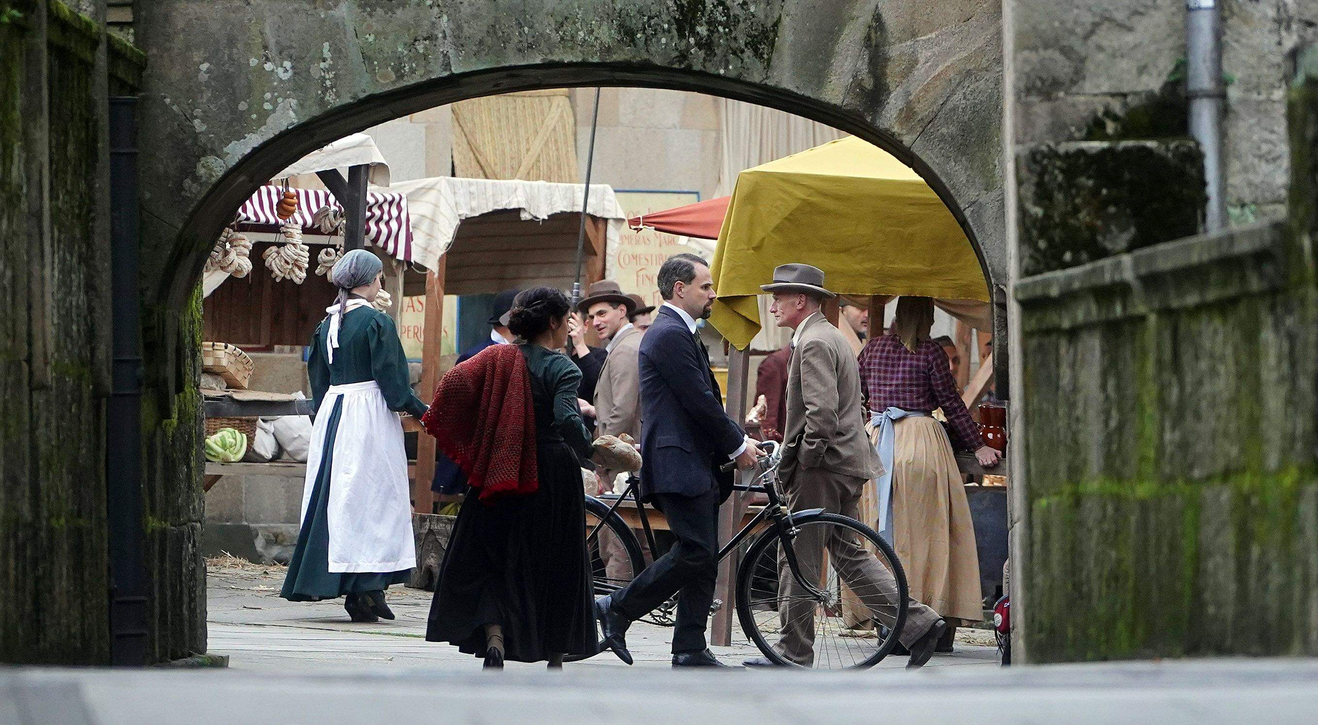 Rodaje de "Las hijas de la criada" en la plaza de la Leña en Pontevedra