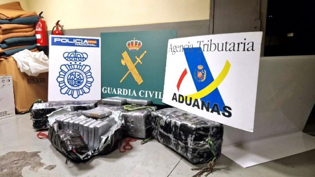 Droga incautada en el Puerto de Marín Droga incautada en el Puerto de Marín
