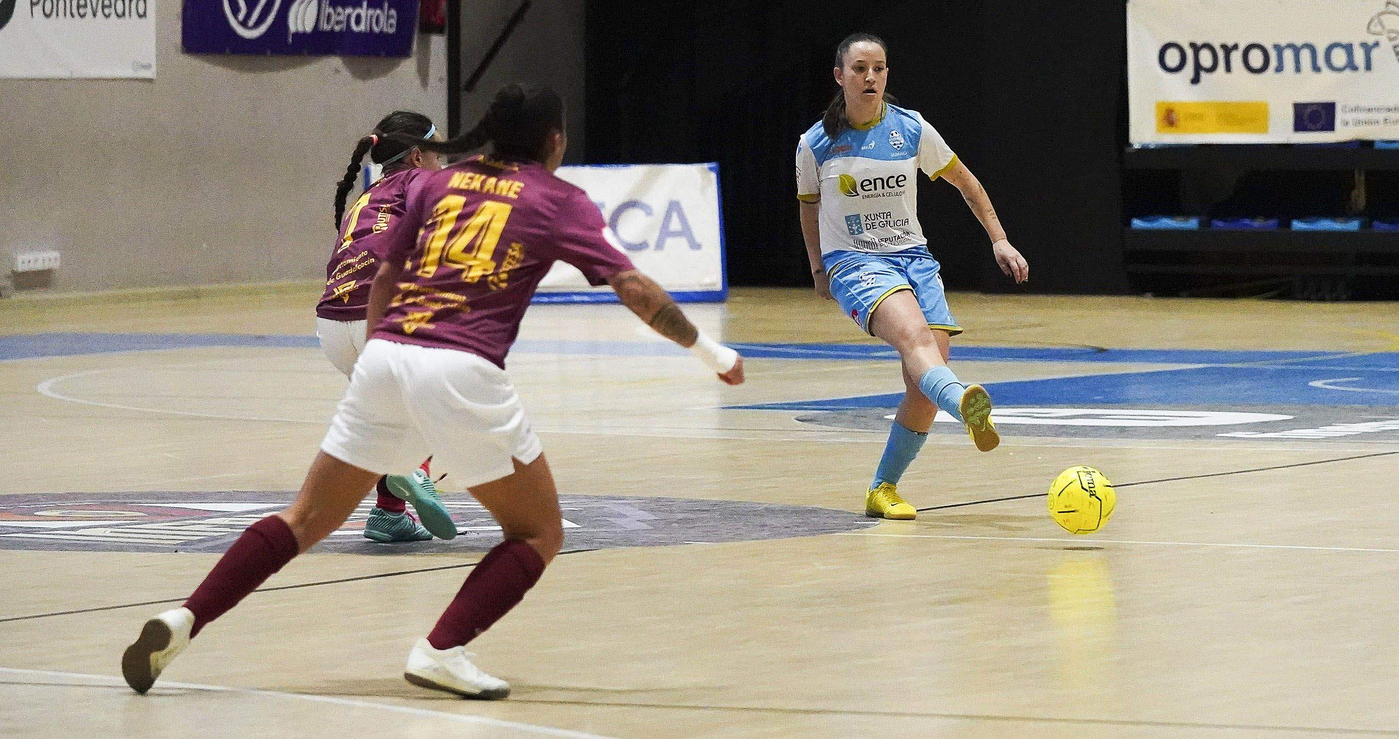 Partido entre o Marín Futsal e o Guadalcacín na Raña