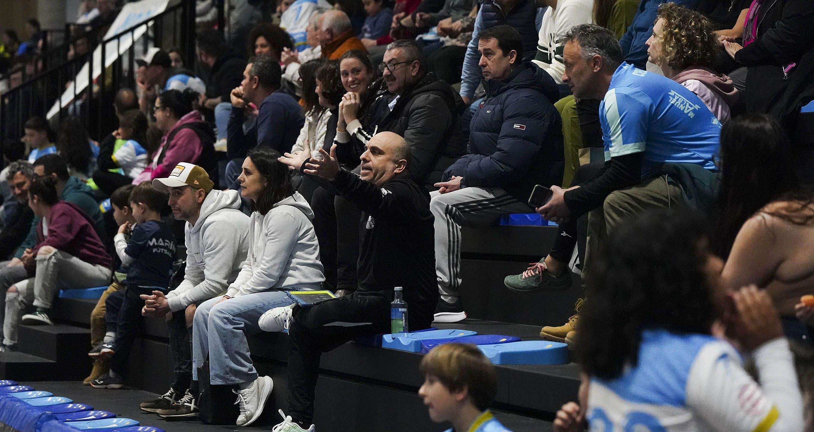 Partido entre o Marín Futsal e o Guadalcacín na Raña