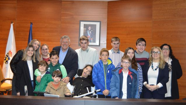 Visita ao Concello de Sanxenxo do alumnado con necesidades especiais do colexio Abrente Visita ao Concello de Sanxenxo do alumnado con necesidades especiais do colexio Abrente
