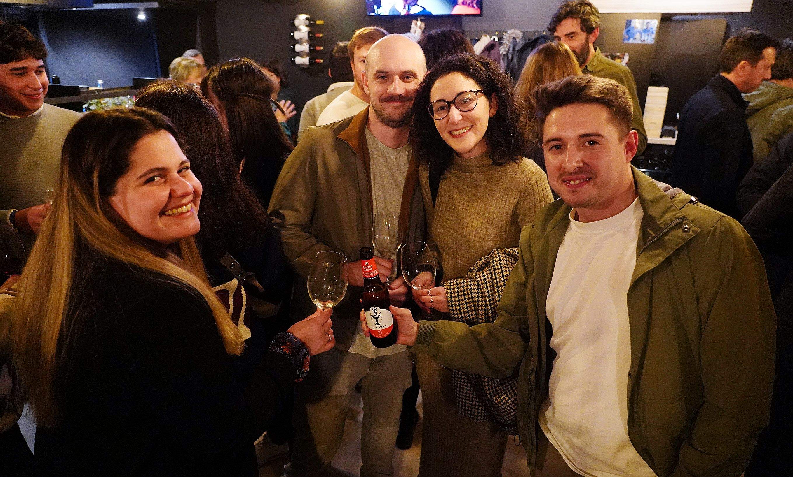 Fiesta en el Icewolf en Pontevedra para celebrar el décimo aniversario