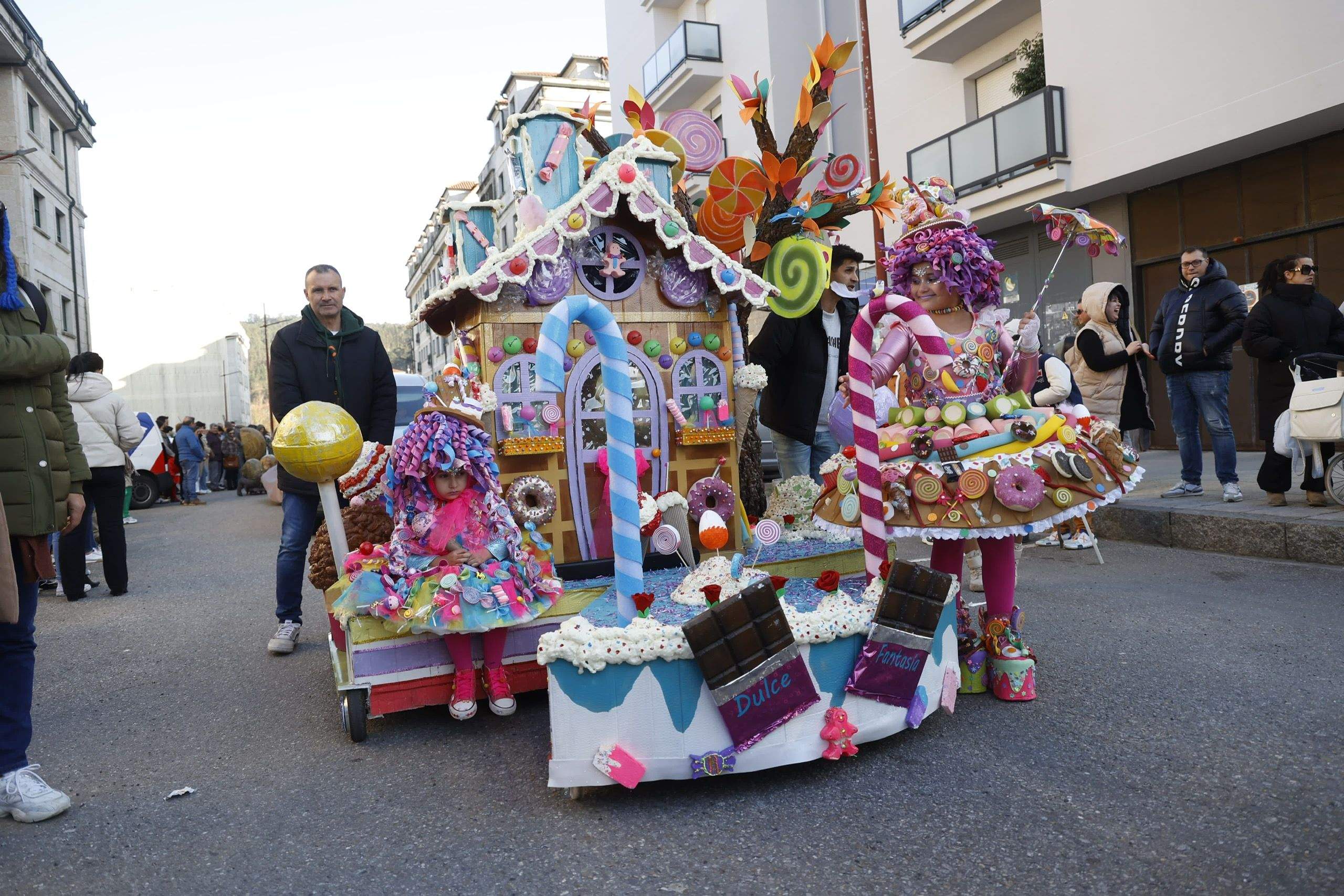 Desfile de Entroido 2025 en Caldas