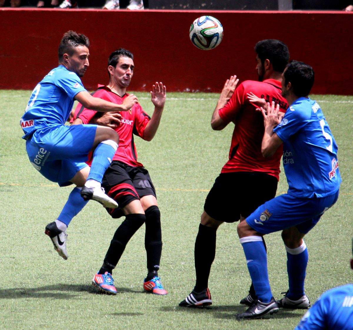 Partido entre Mensajero e Pontevedra no Estadio Silvestre Carrillo Partido entre Mensajero e Pontevedra no Estadio Silvestre Carrillo