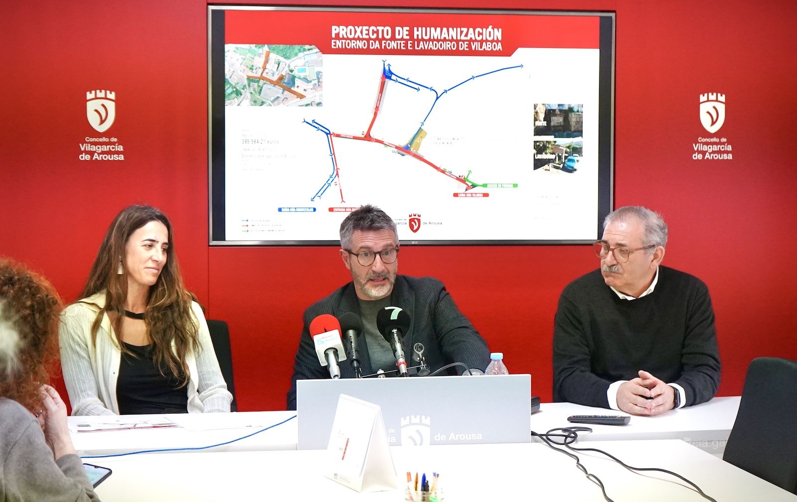 Alberto Varela presenta la humanización de la Rúa Vilaboa