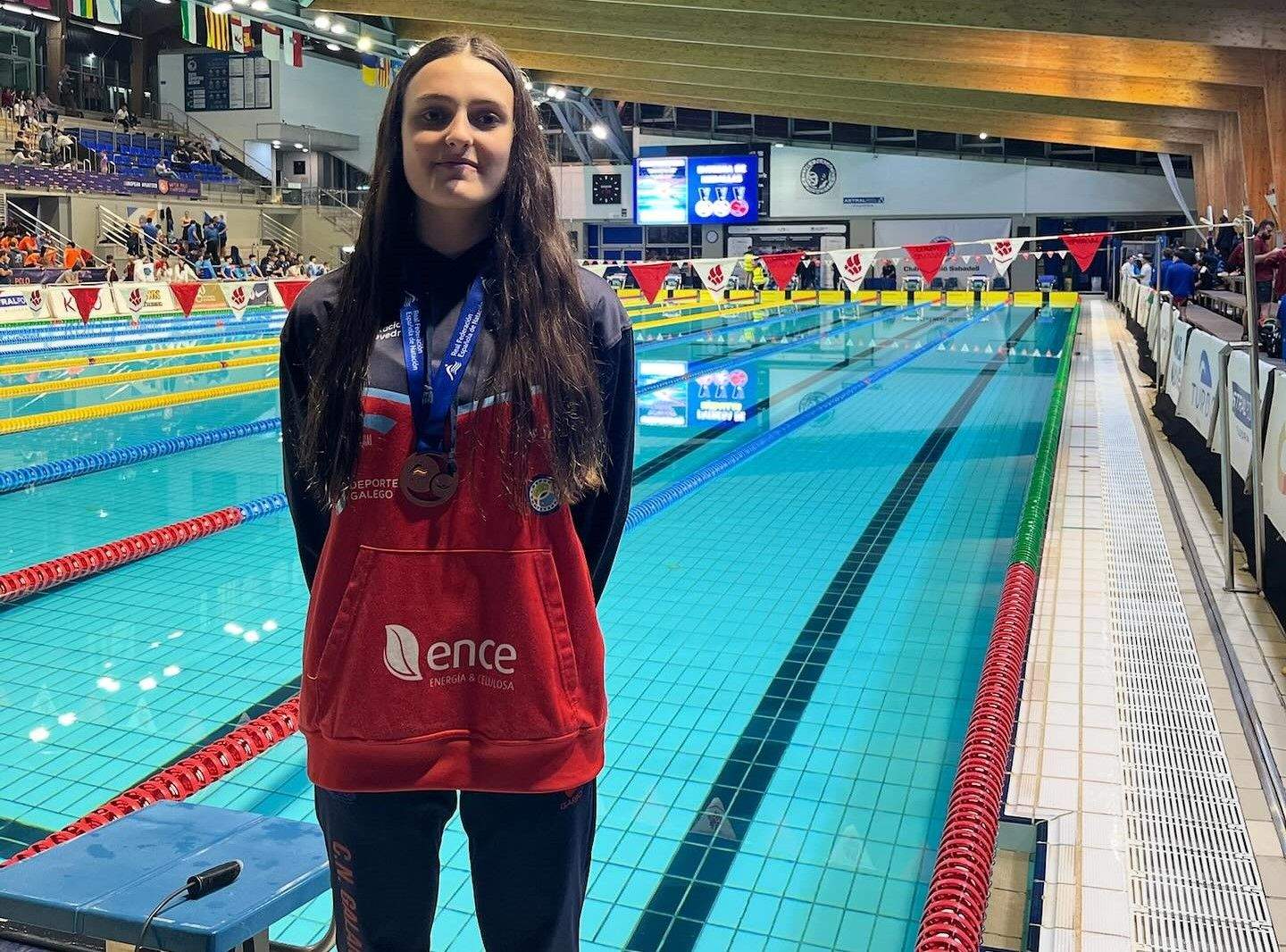 Sofía Barros, co bronce conseguido no Campionato de España Júnior de Inverno