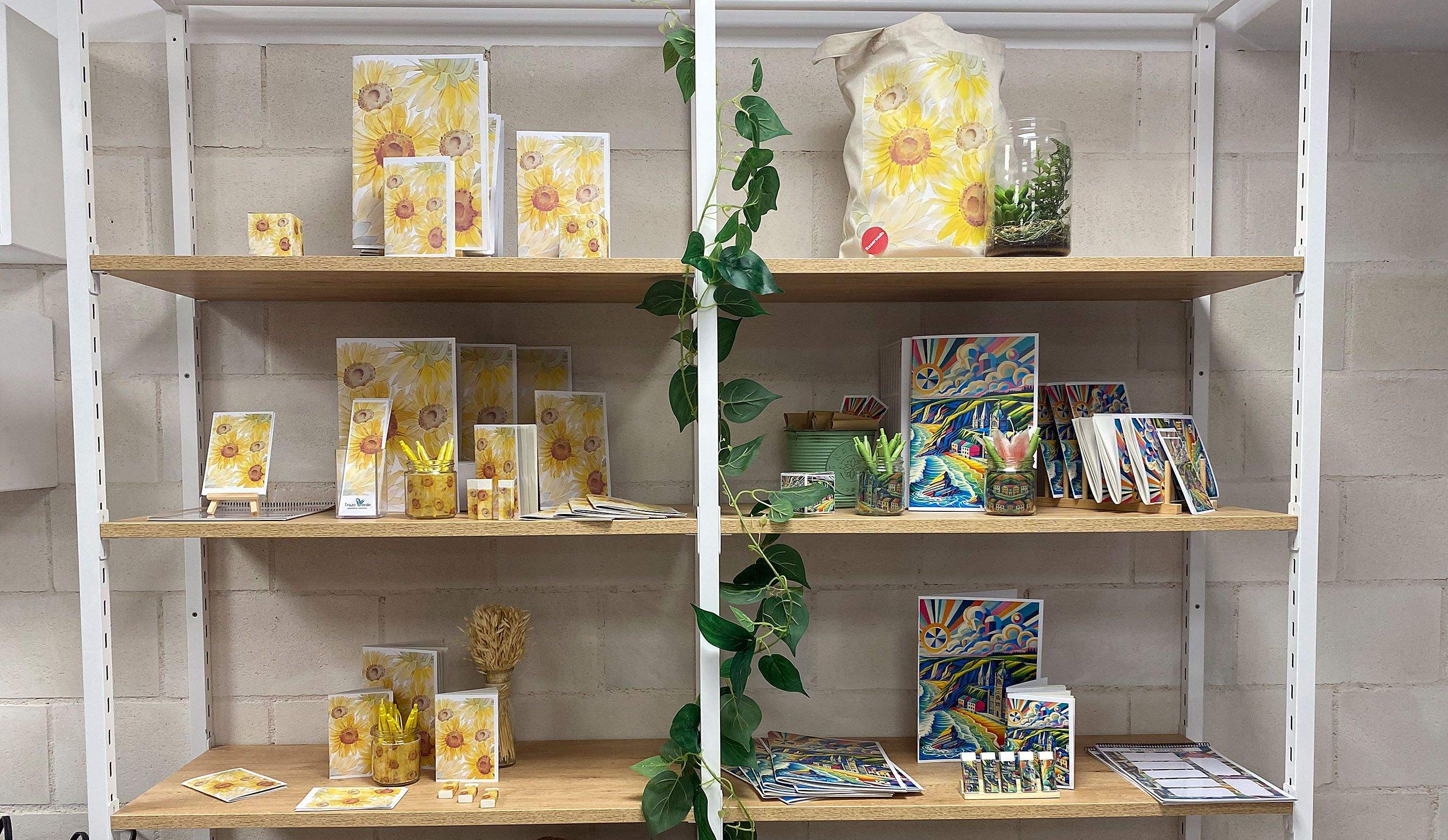 Trazo Verde, a tenda de papelería sostible do IES Luís Seoane