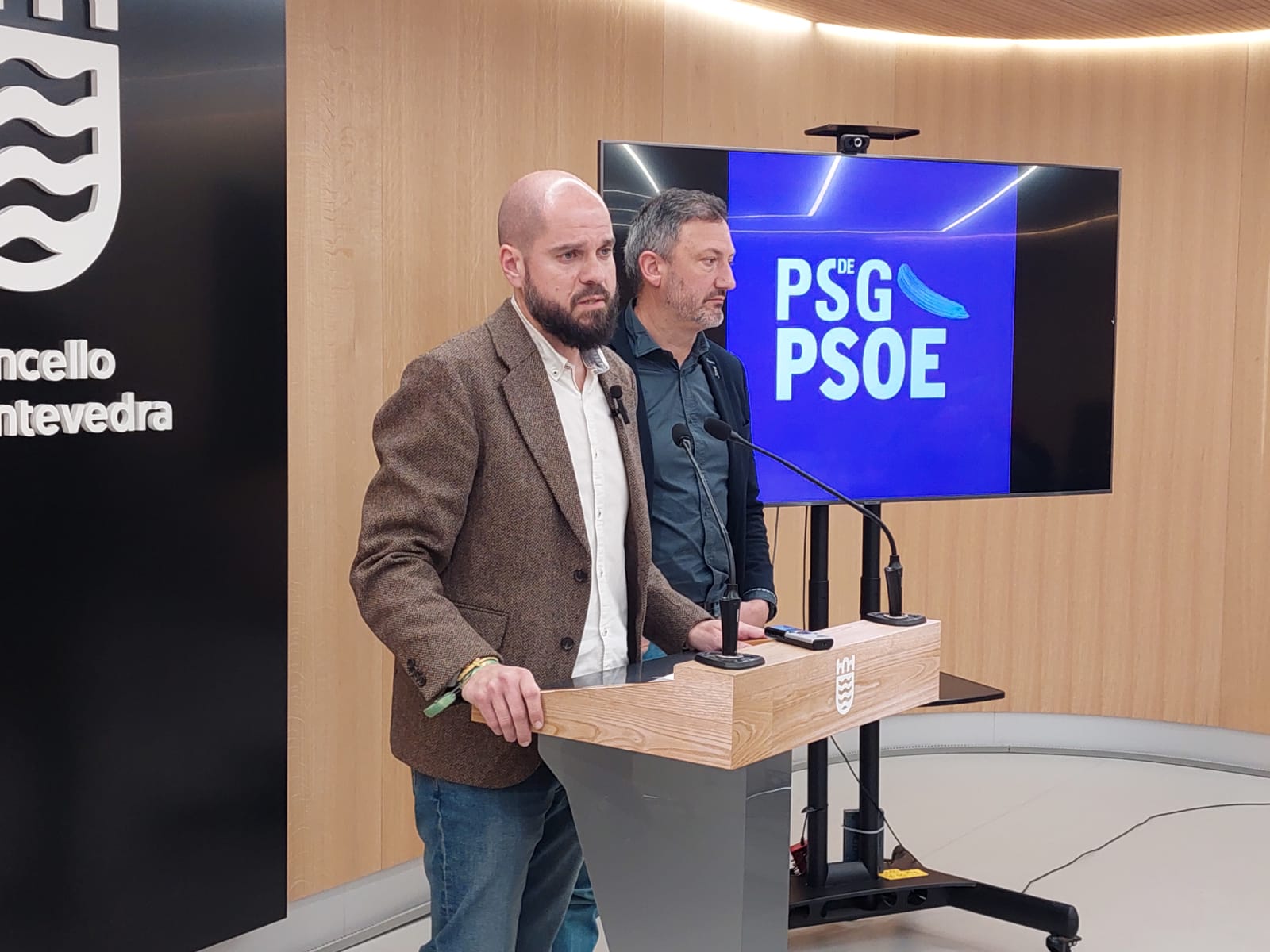 Iván Puentes y Marcos Rey, del grupo municipal del PSOE