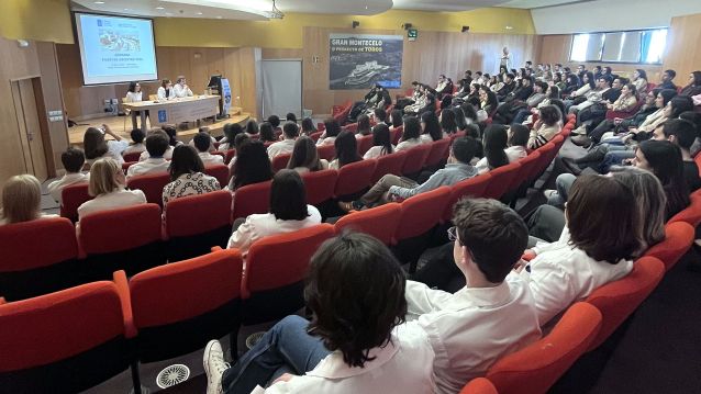 Sesión de puertas abiertas con futuros residentes en Montecelo