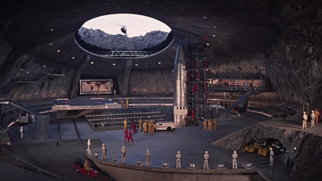 Acubillo de Ernst Stavro Blofeld, vilán de Bond no filme Só se vive dúas veces (1967), no cráter dun volcán