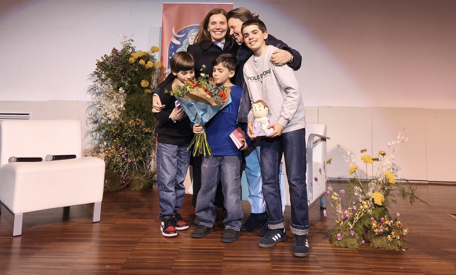 Marisol Santomé coa súa filla e os seus netos