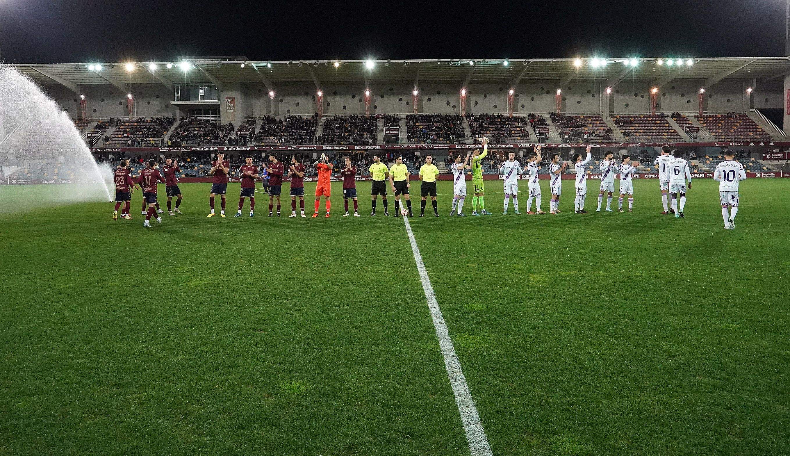 Partido entre Pontevedra CF e CD Numancia en Pasarón