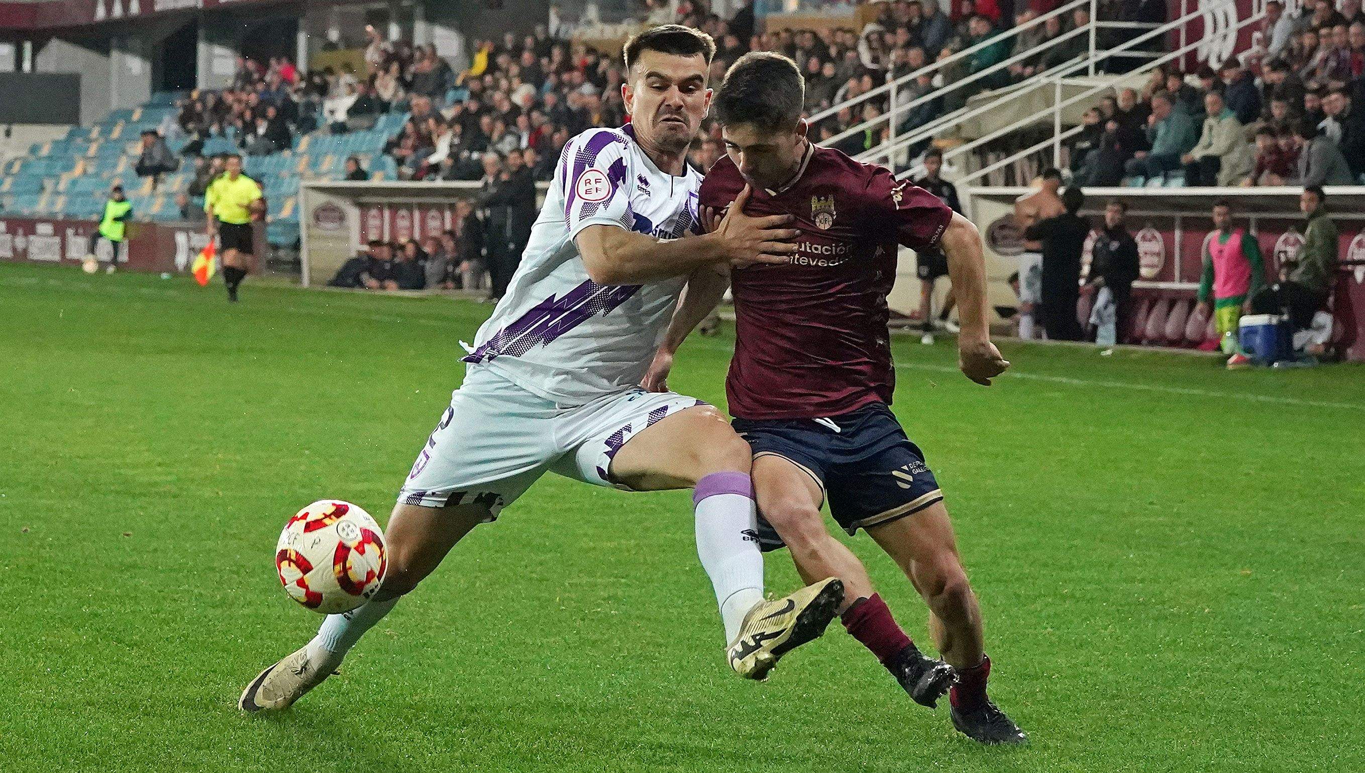 Iago Novo, en el partido de liga Pontevedra CF y CD Numancia en Pasarón