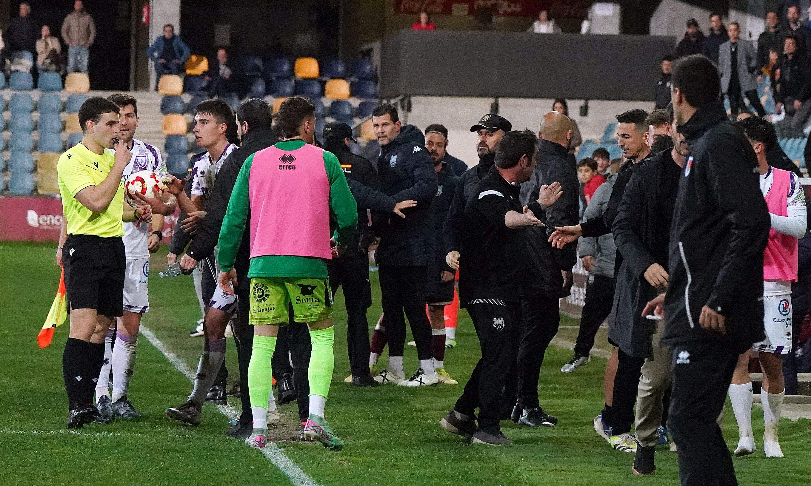 Partido entre Pontevedra CF e CD Numancia en Pasarón