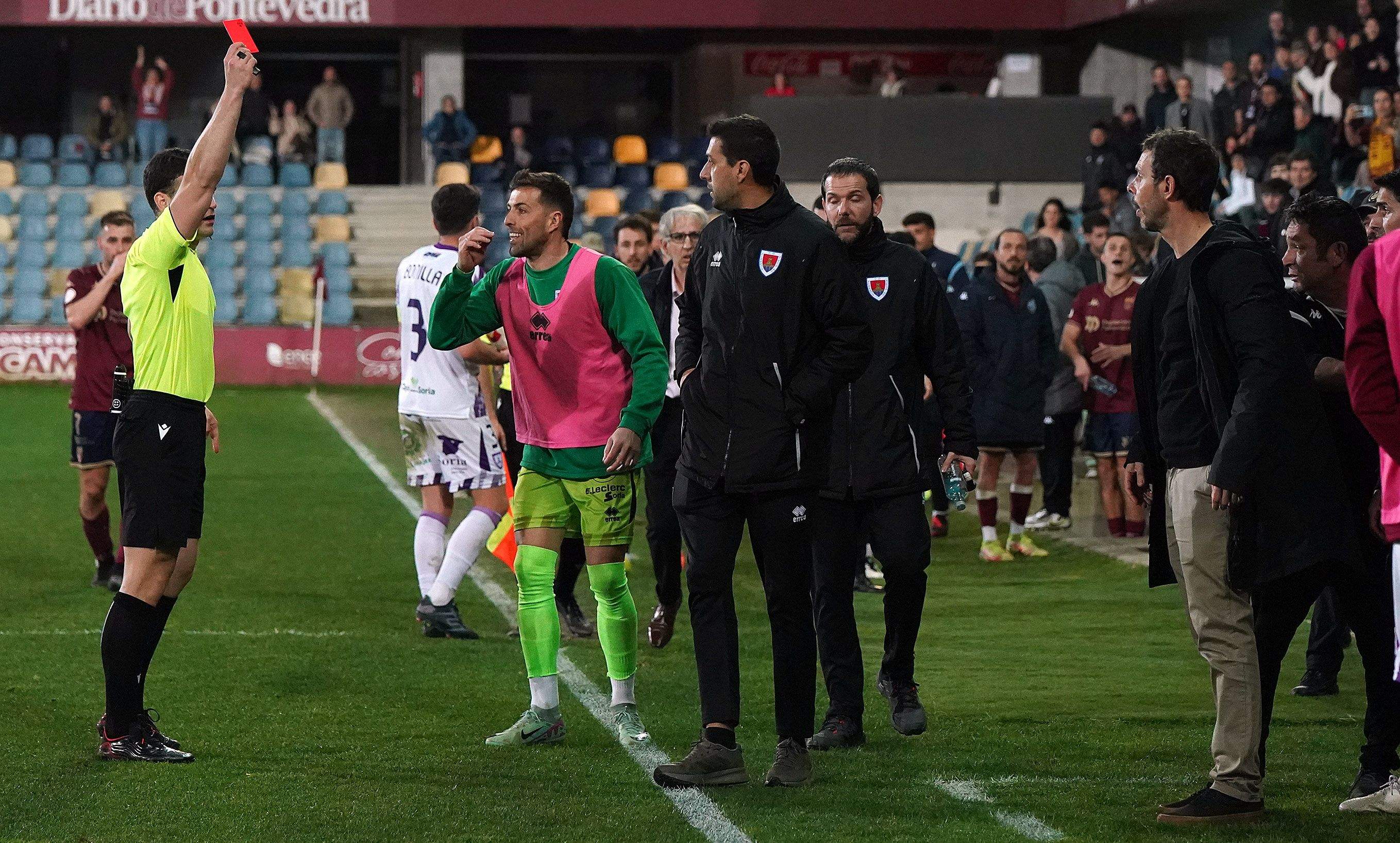 Partido entre Pontevedra CF e CD Numancia en Pasarón