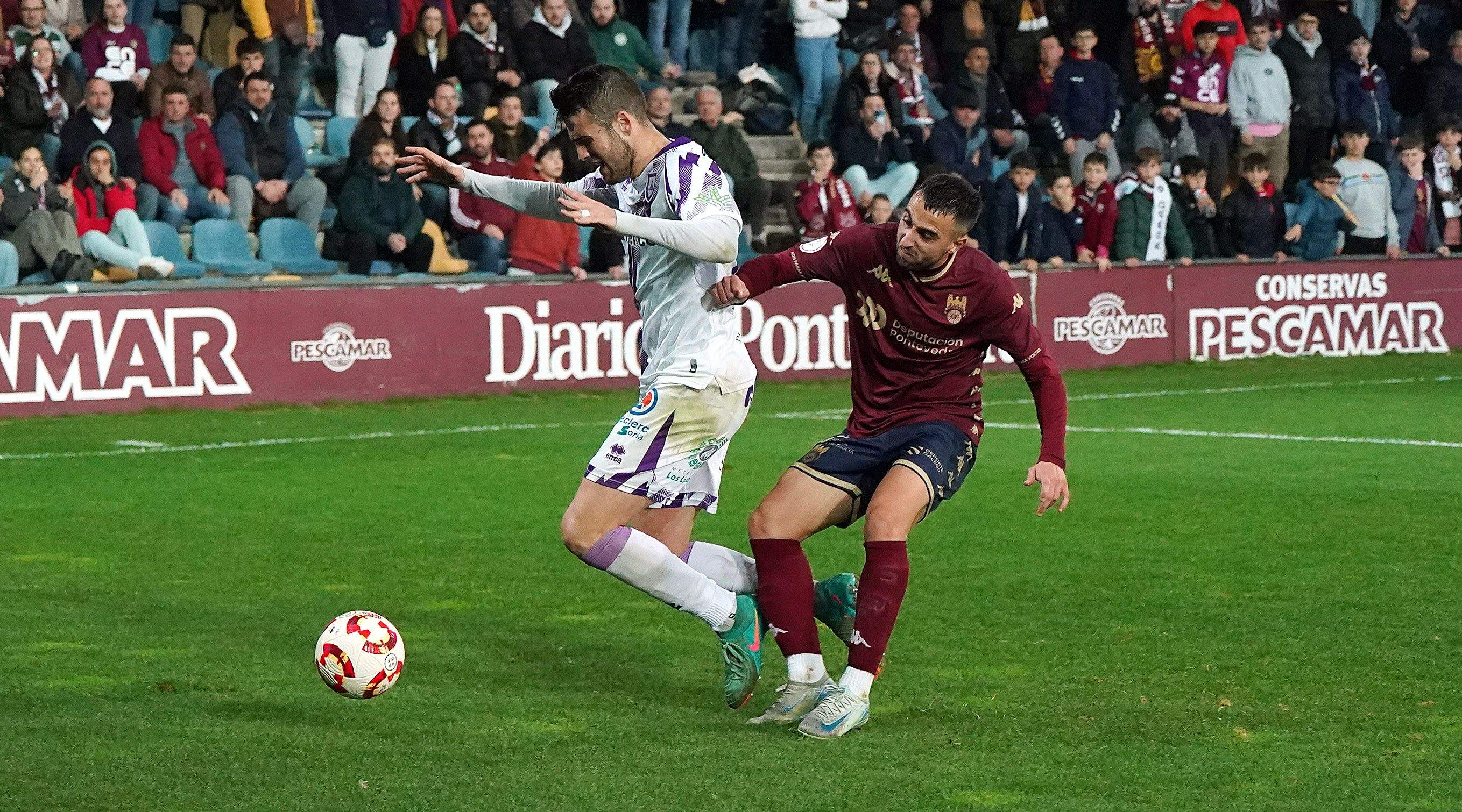 Partido entre Pontevedra CF e CD Numancia en Pasarón