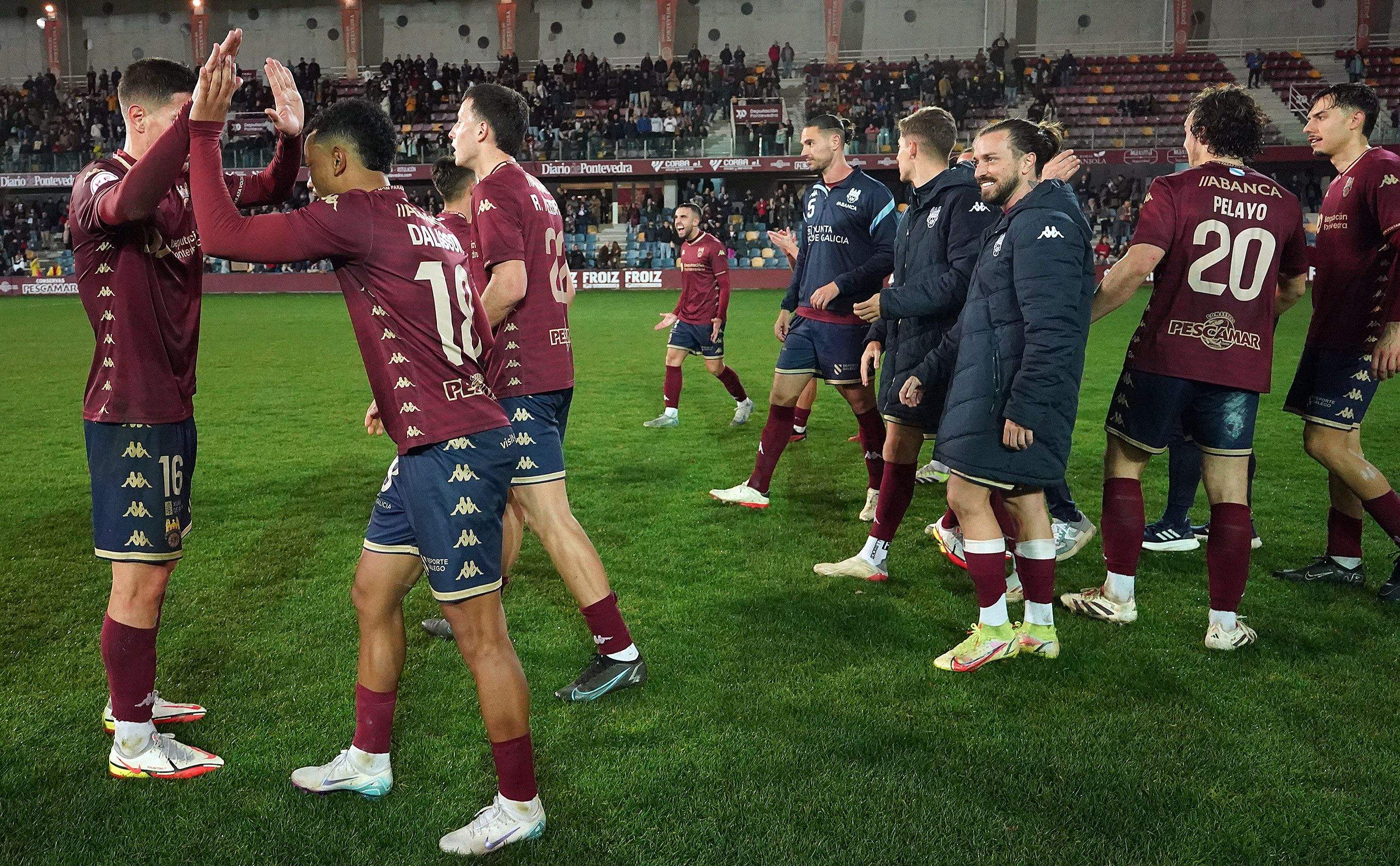 Partido entre Pontevedra CF e CD Numancia en Pasarón