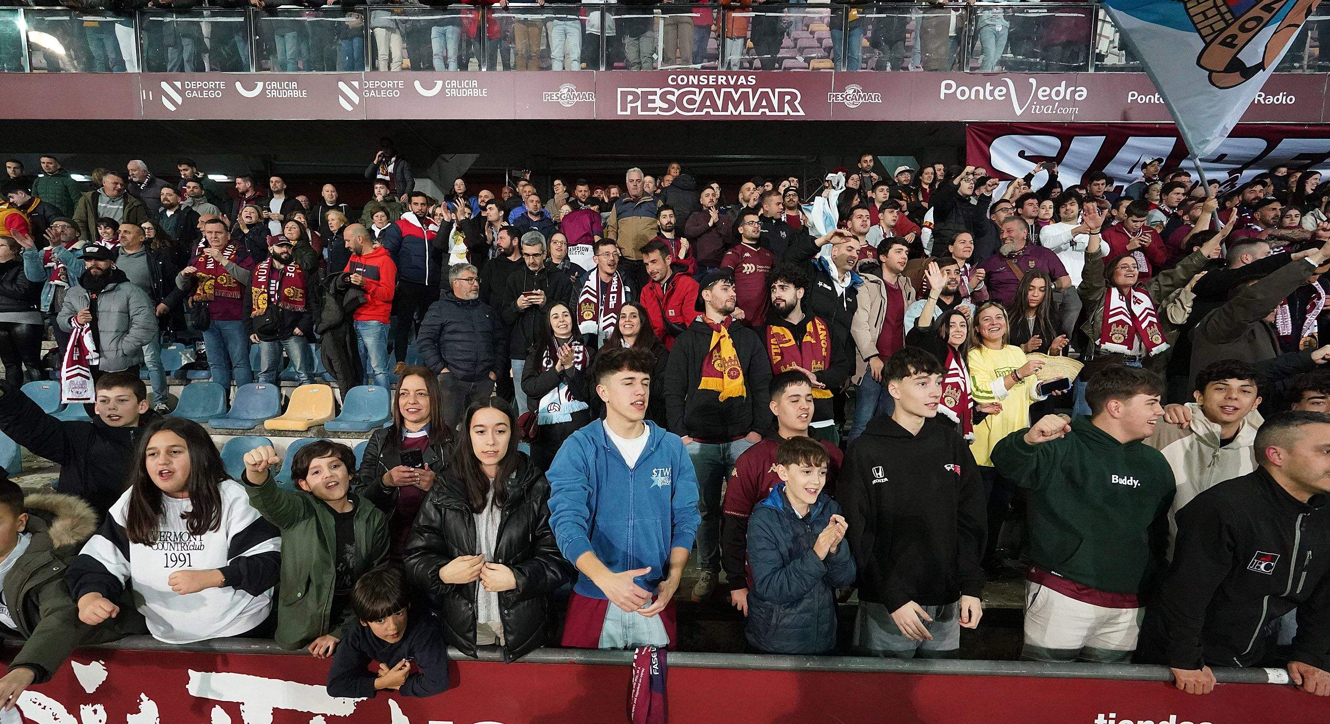 Partido entre Pontevedra CF e CD Numancia en Pasarón