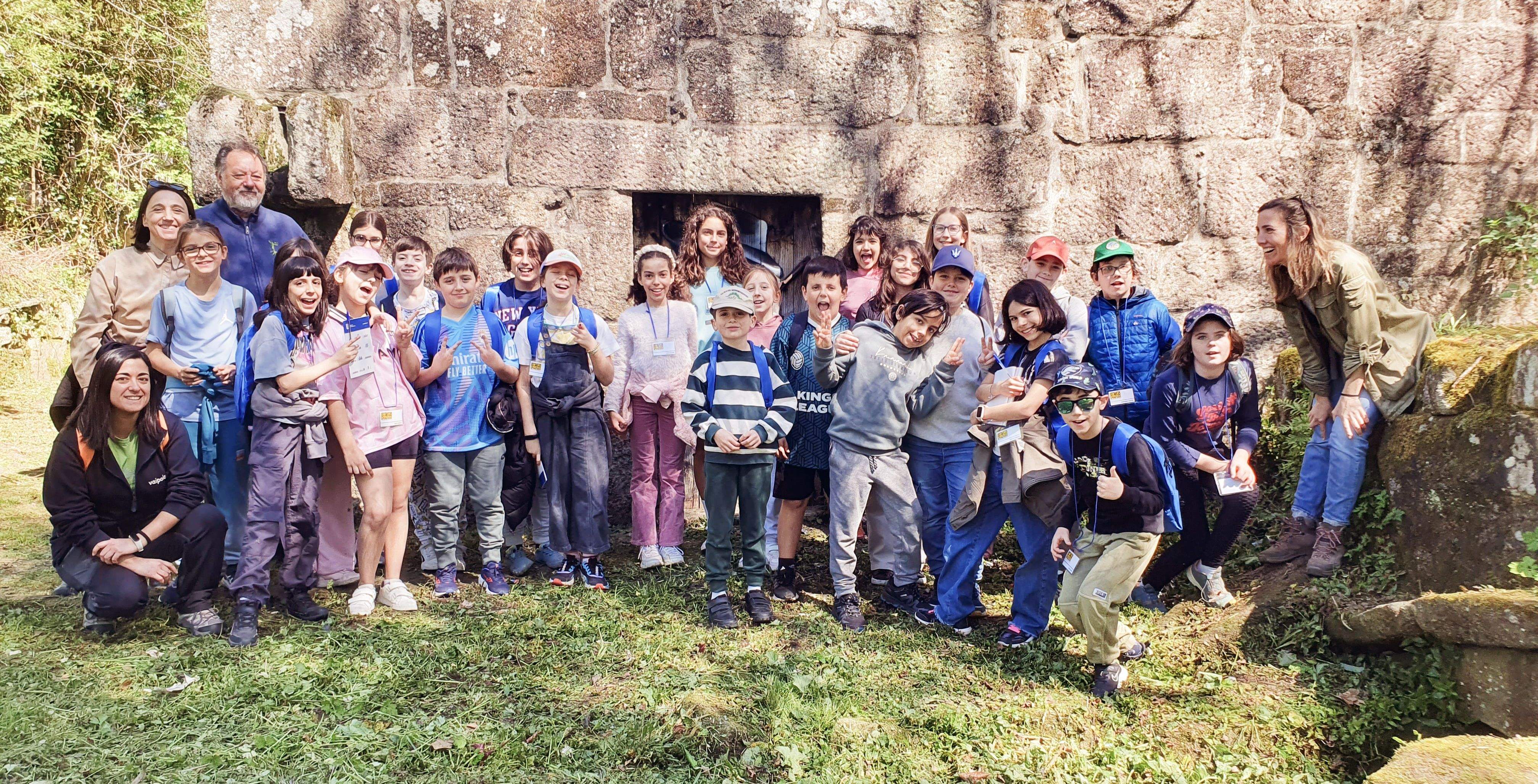 Os compoñentes do Consello da Infancia de Pontevedra participaron nunha saída polo río Gafos