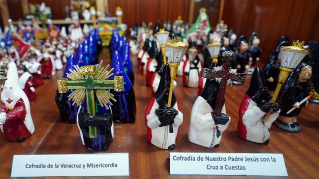 Exposición "Pasos e confrarías da Semana Santa pontevedresa", de Paco Luis López