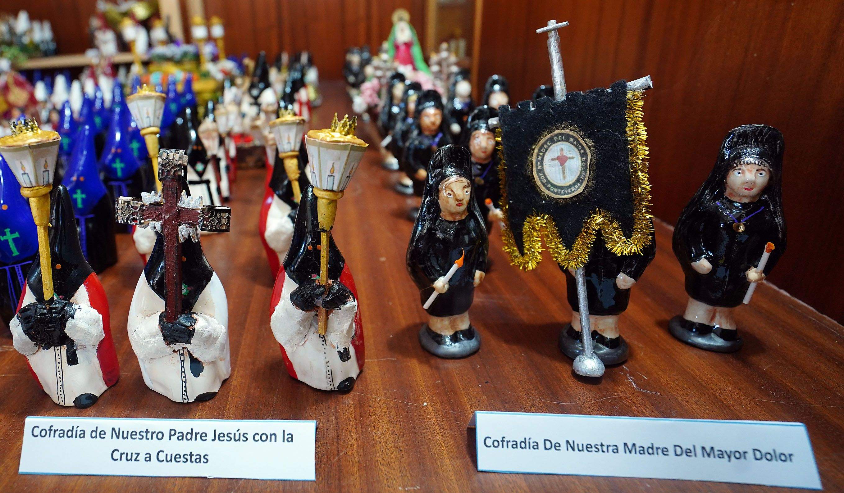 Exposición "Pasos e confrarías da Semana Santa pontevedresa", de Paco Luis López