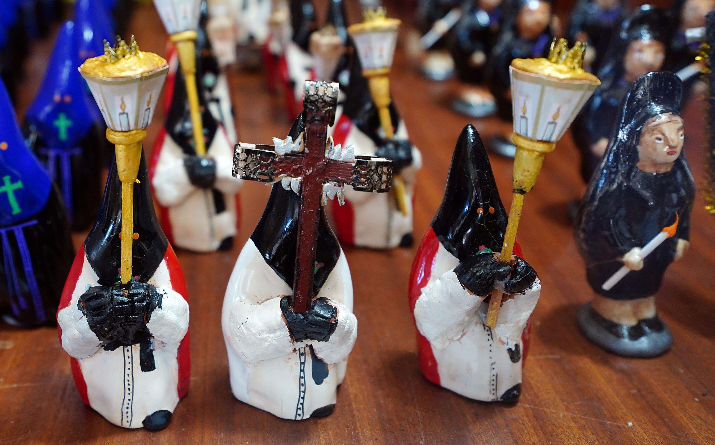 Exposición "Pasos e confrarías da Semana Santa pontevedresa", de Paco Luis López