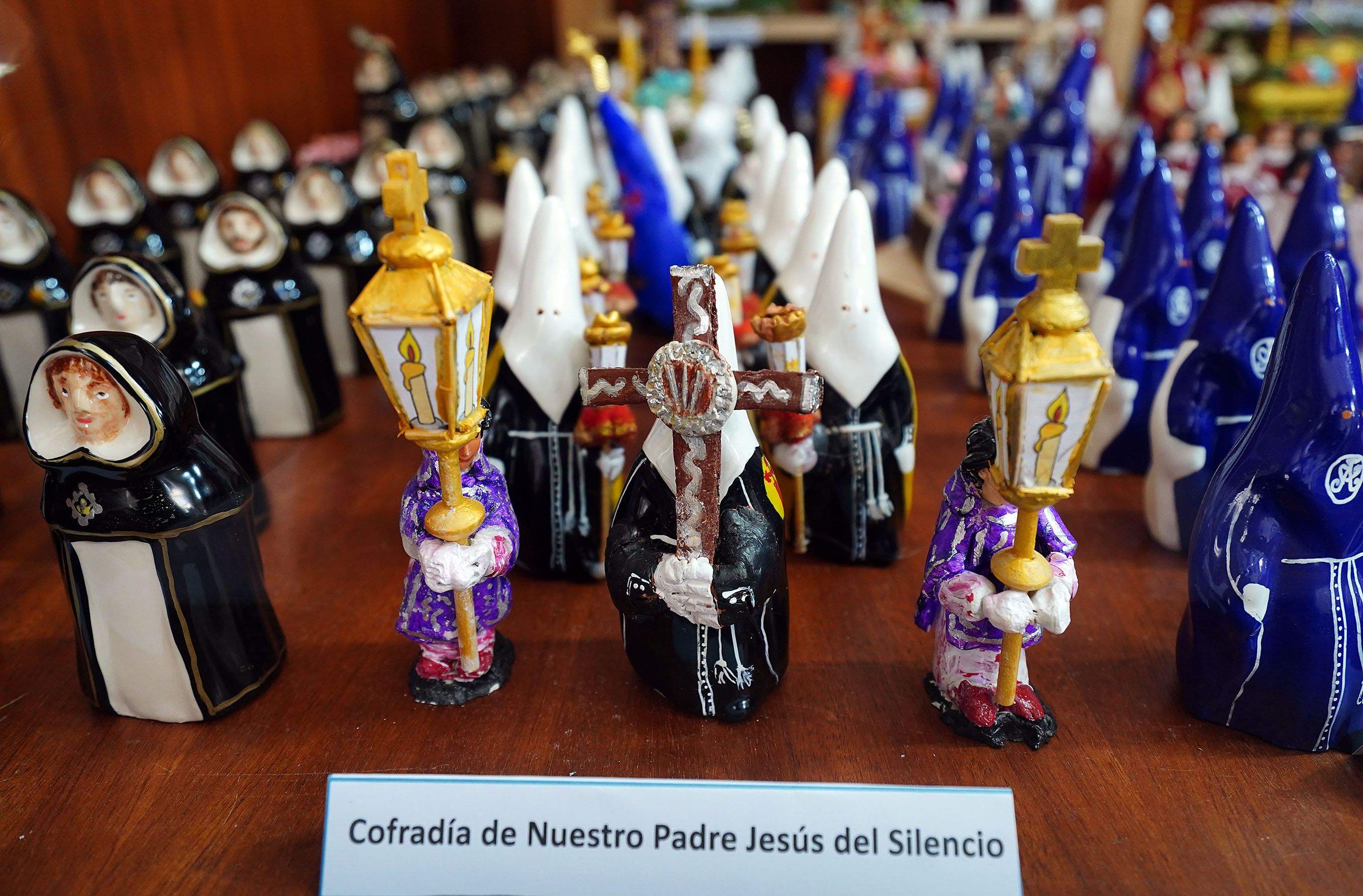 Exposición "Pasos e confrarías da Semana Santa pontevedresa", de Paco Luis López
