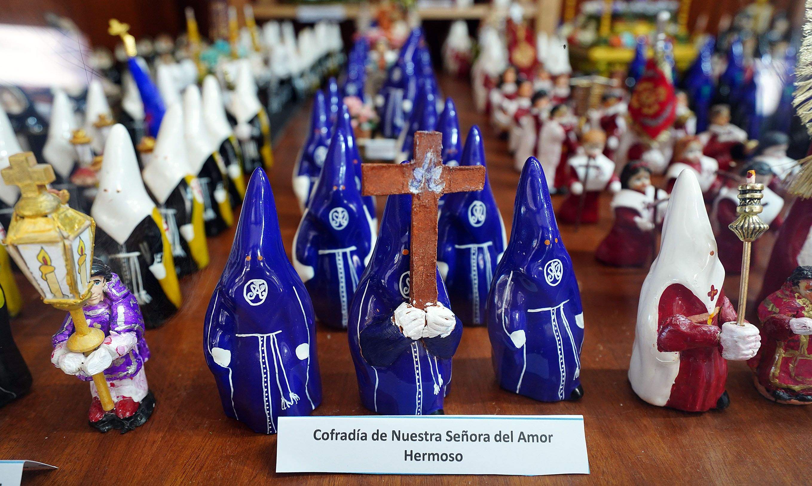 Exposición "Pasos e confrarías da Semana Santa pontevedresa", de Paco Luis López