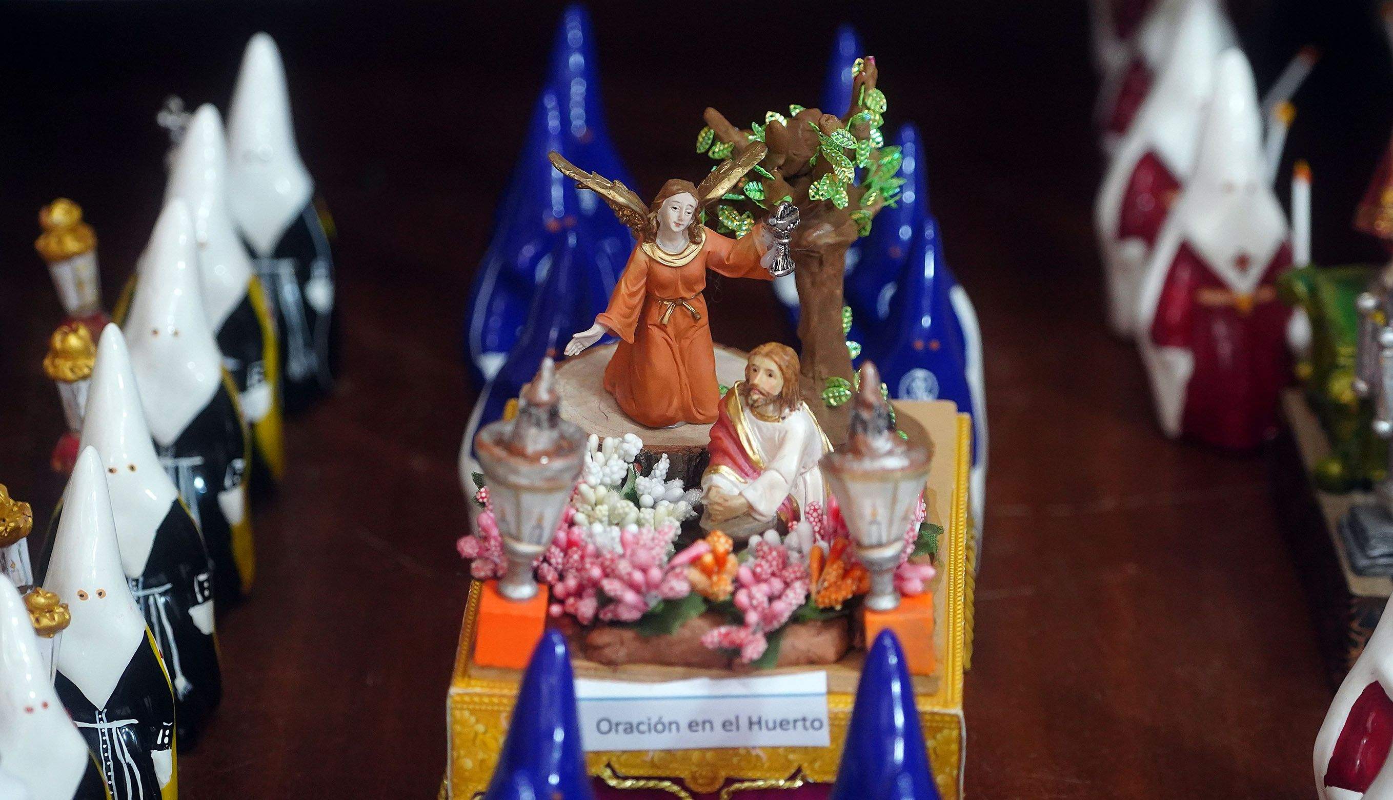 Exposición "Pasos e confrarías da Semana Santa pontevedresa", de Paco Luis López