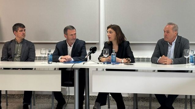 Acto de sinatura do convenio para a construción da nova EDAR central do Carballal