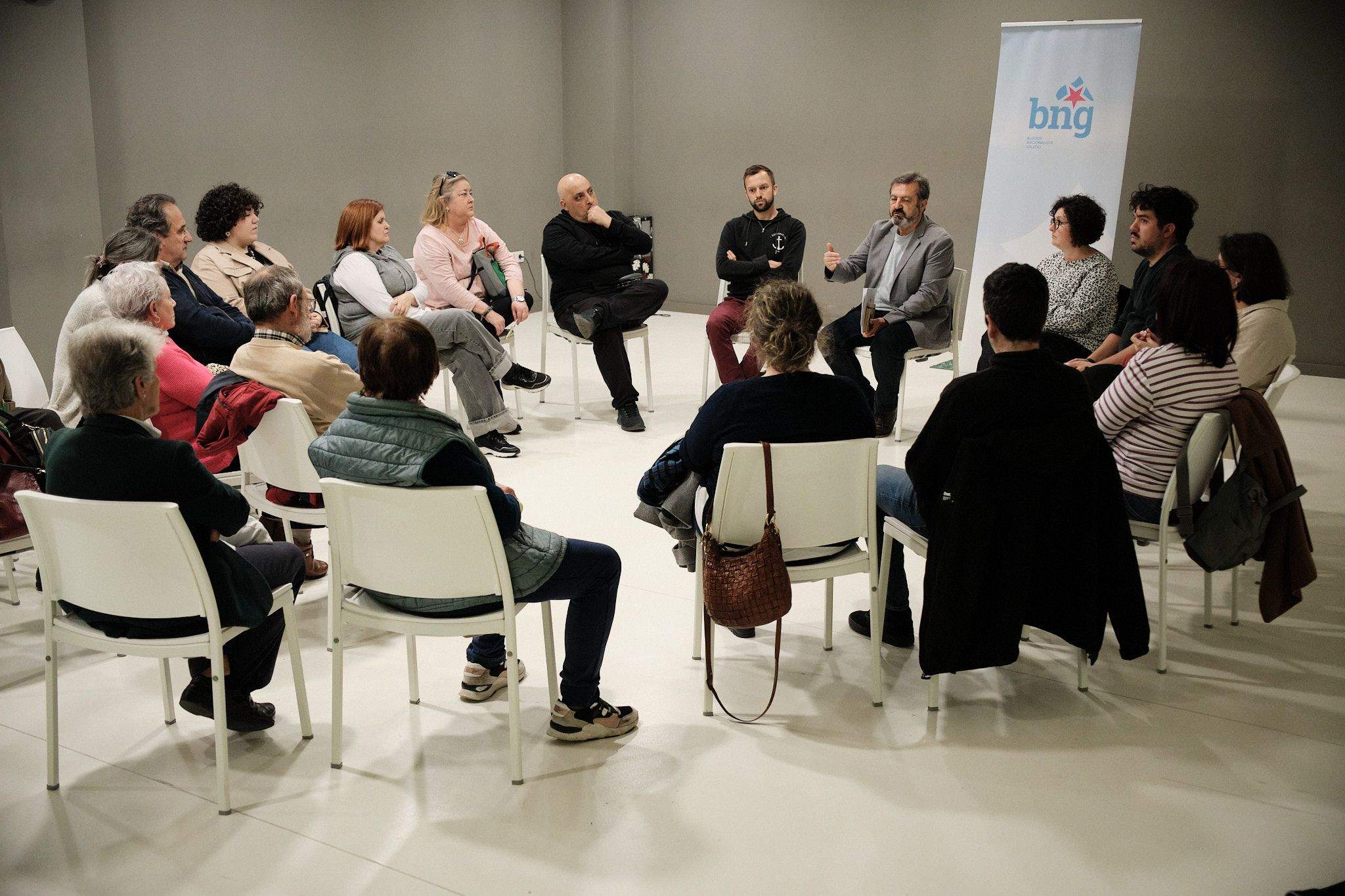 Encuentro de Luis Bará con representantes sanitarios de Pontevedra