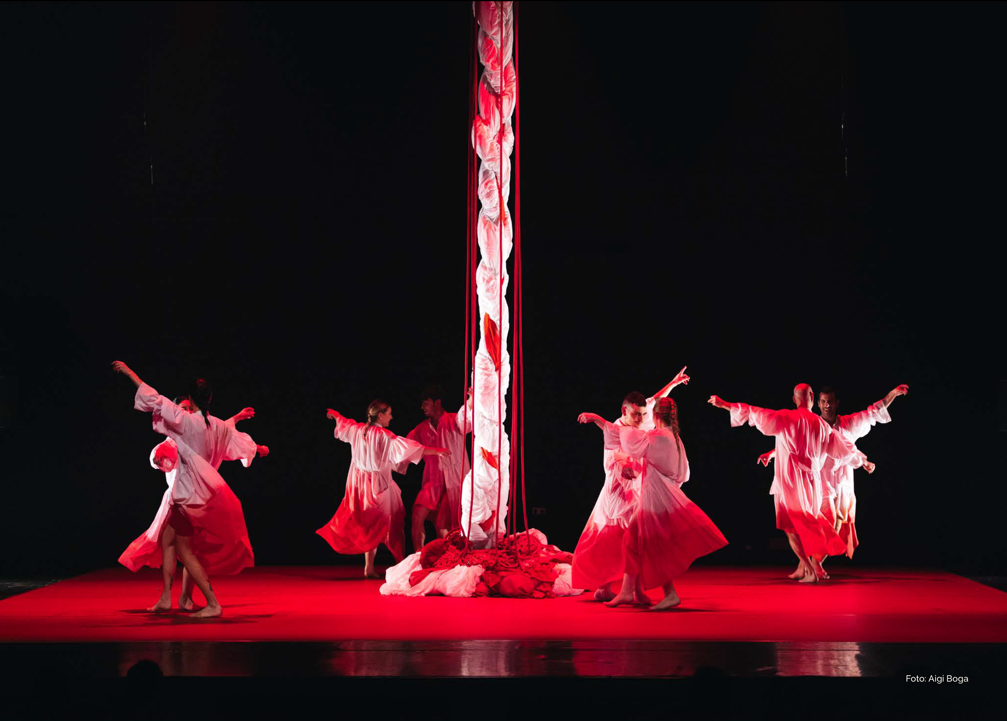 Escena de 'Ceibe', de Fran Sieira Compañía de Danza