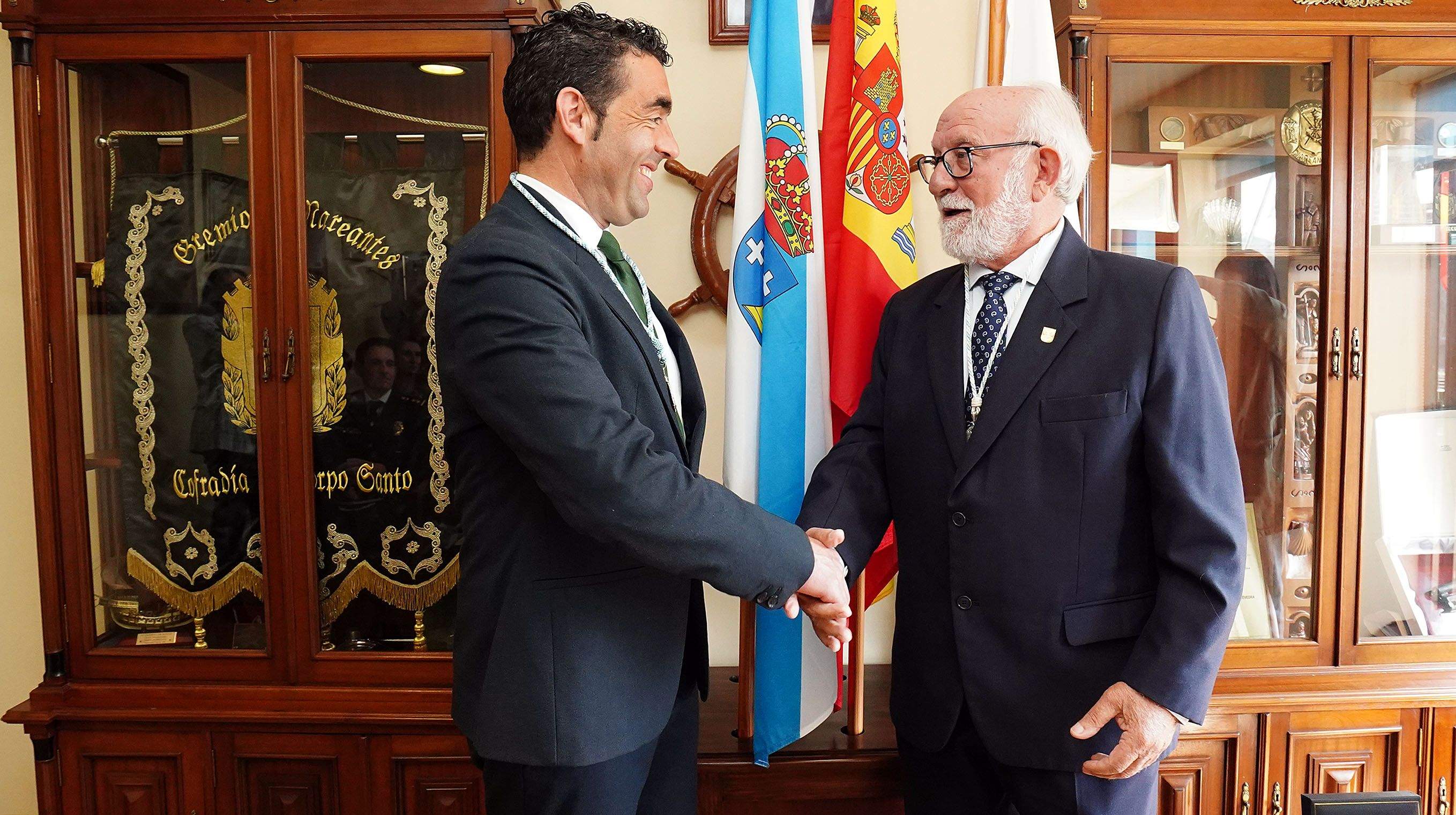 Luis López, distinguido como membro de honra do Gremio de Mareantes