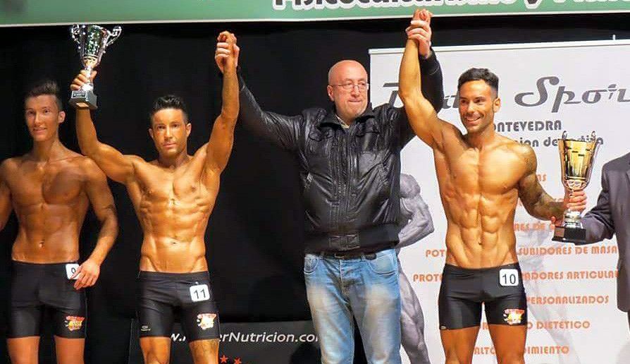 Paul Delgado (derecha) durante una competición