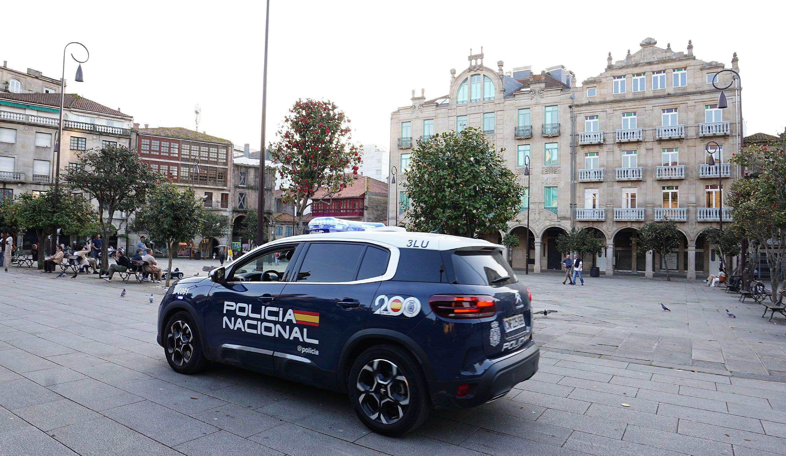 Vehículo da Policía Nacional