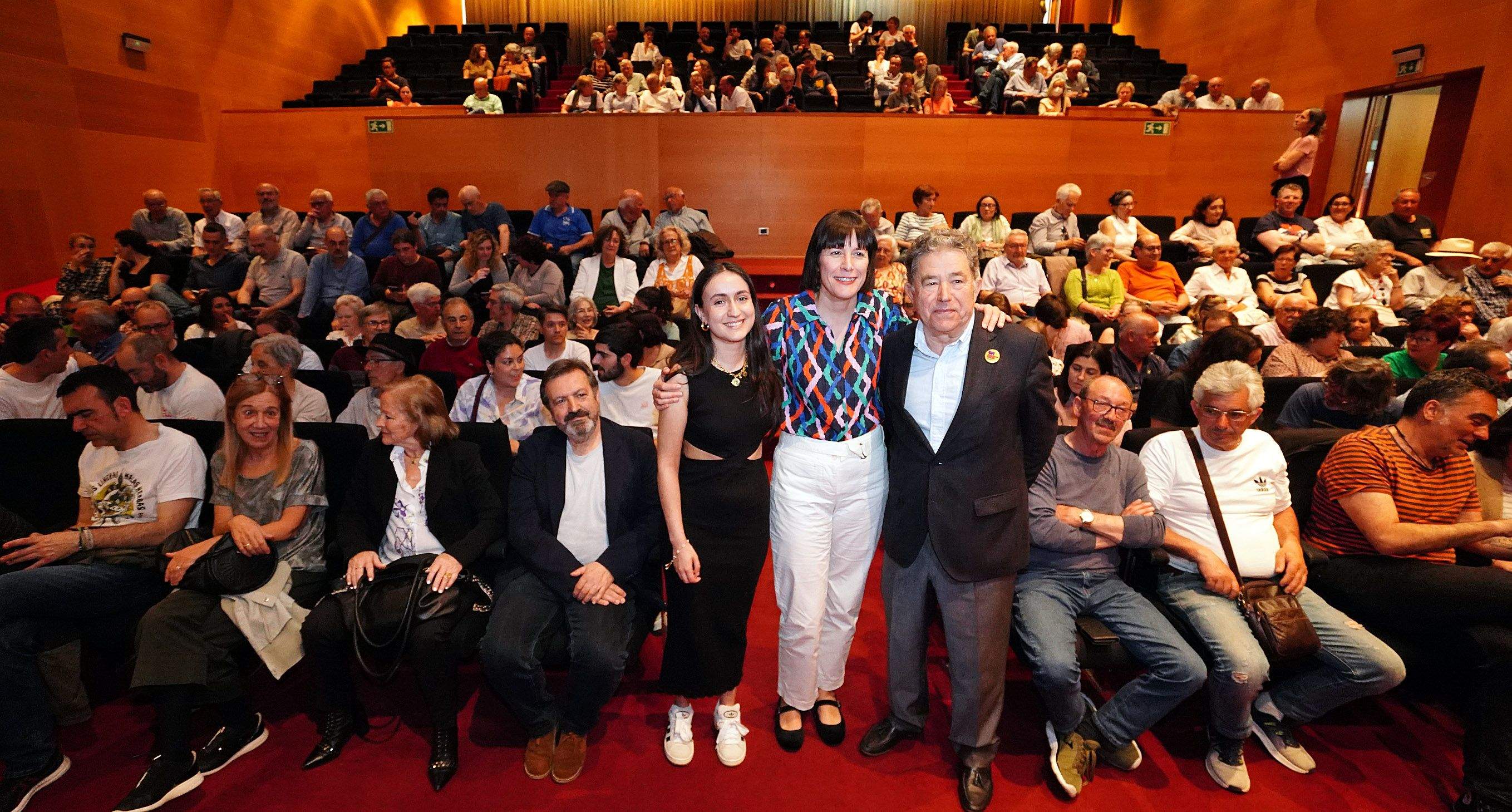 Acto do BNG: Que esconden tras o aumento do gasto militar? Acto do BNG: Que esconden tras o aumento do gasto militar?