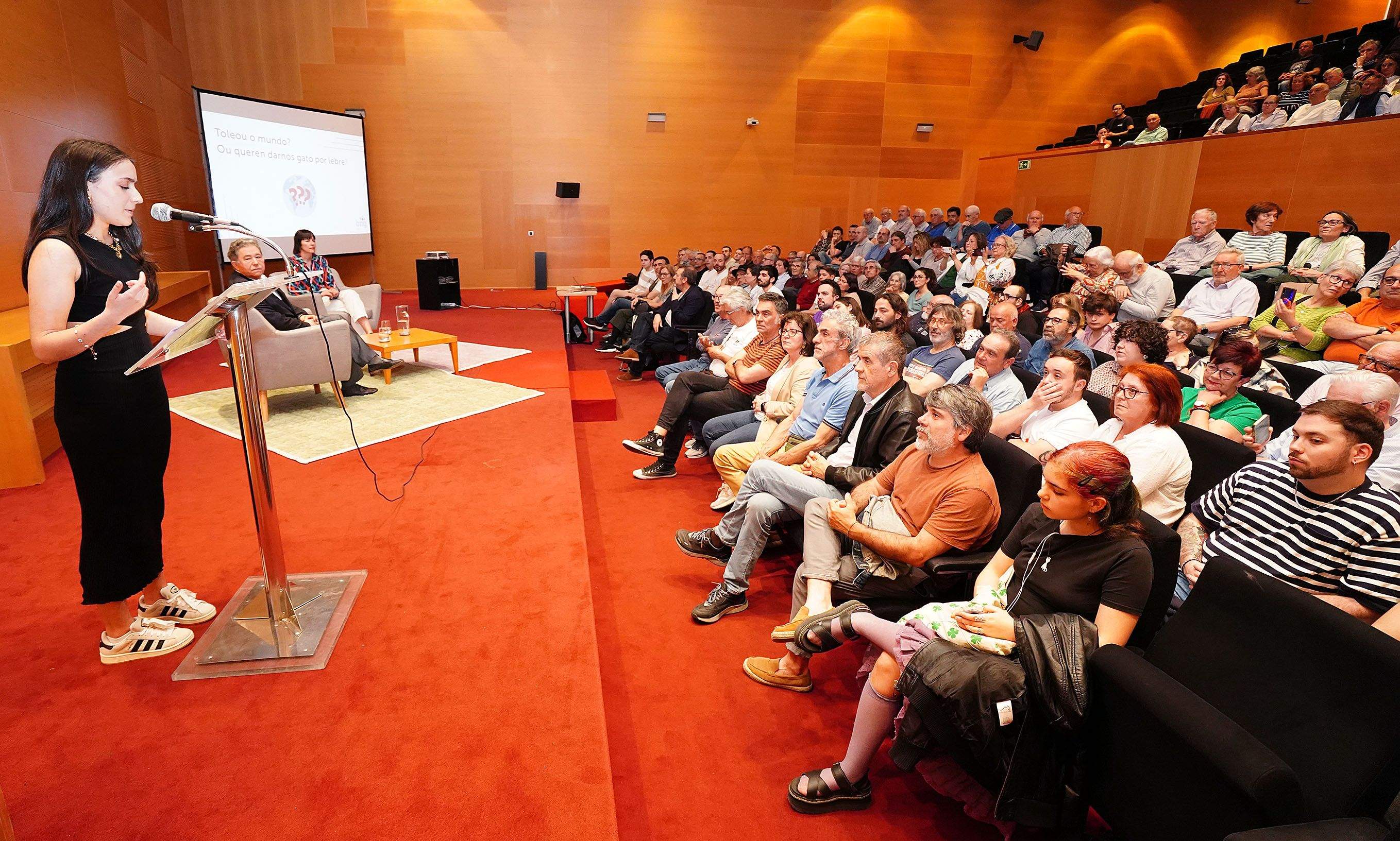 Acto do BNG: Que esconden tras o aumento do gasto militar? Acto do BNG: Que esconden tras o aumento do gasto militar?
